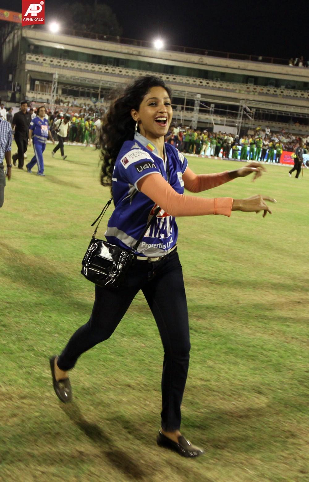 Final Karnataka Bulldozers Vs Kerala Match