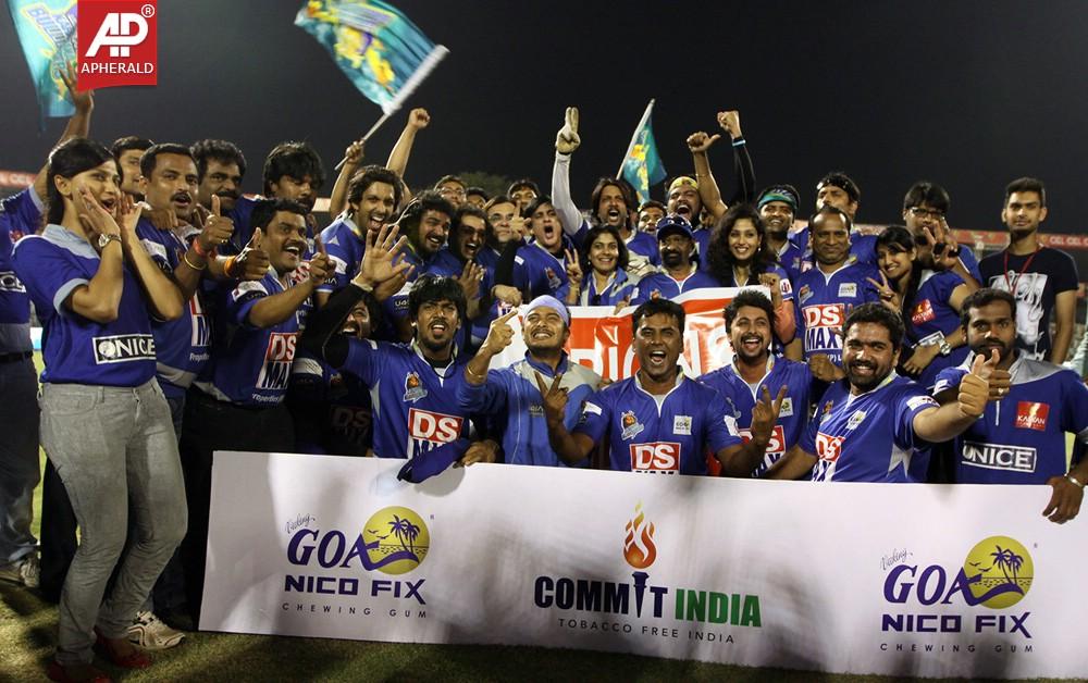 Final Karnataka Bulldozers Vs Kerala Match