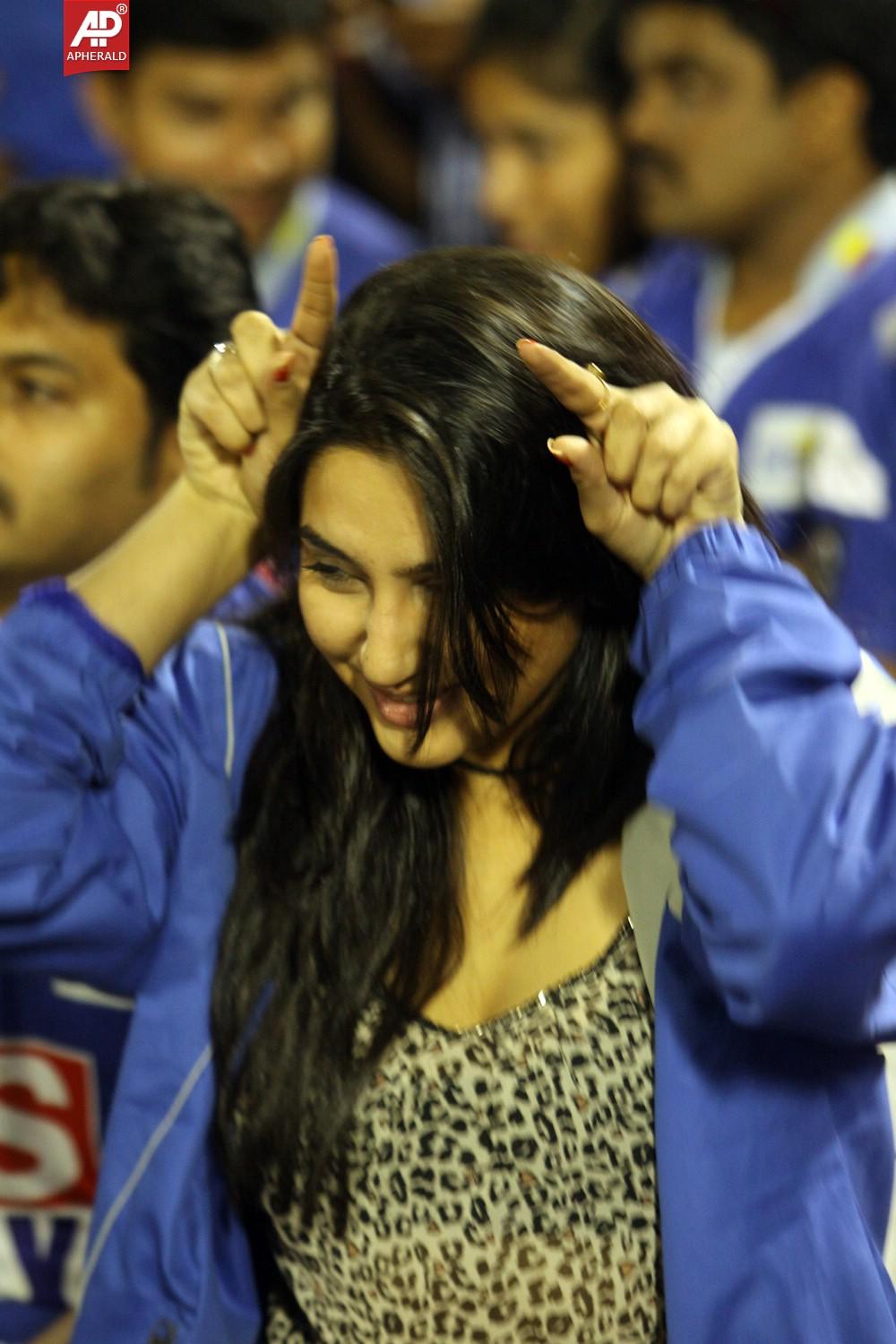 Final Karnataka Bulldozers Vs Kerala Match