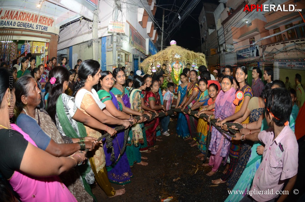 Ganesh Visarjan Photos at Hyd 2