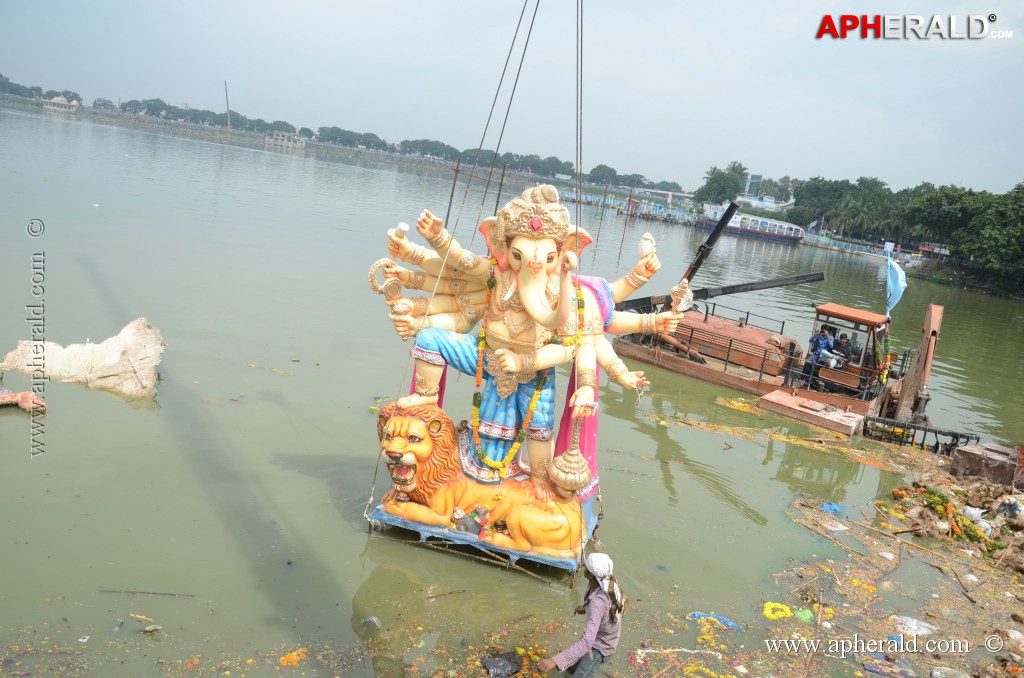 Ganesh Visarjan Photos at Hyd 2