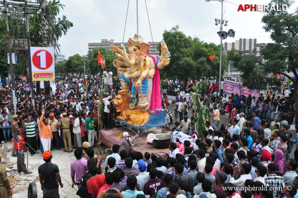 Ganesh Visarjan Photos at Hyd 2