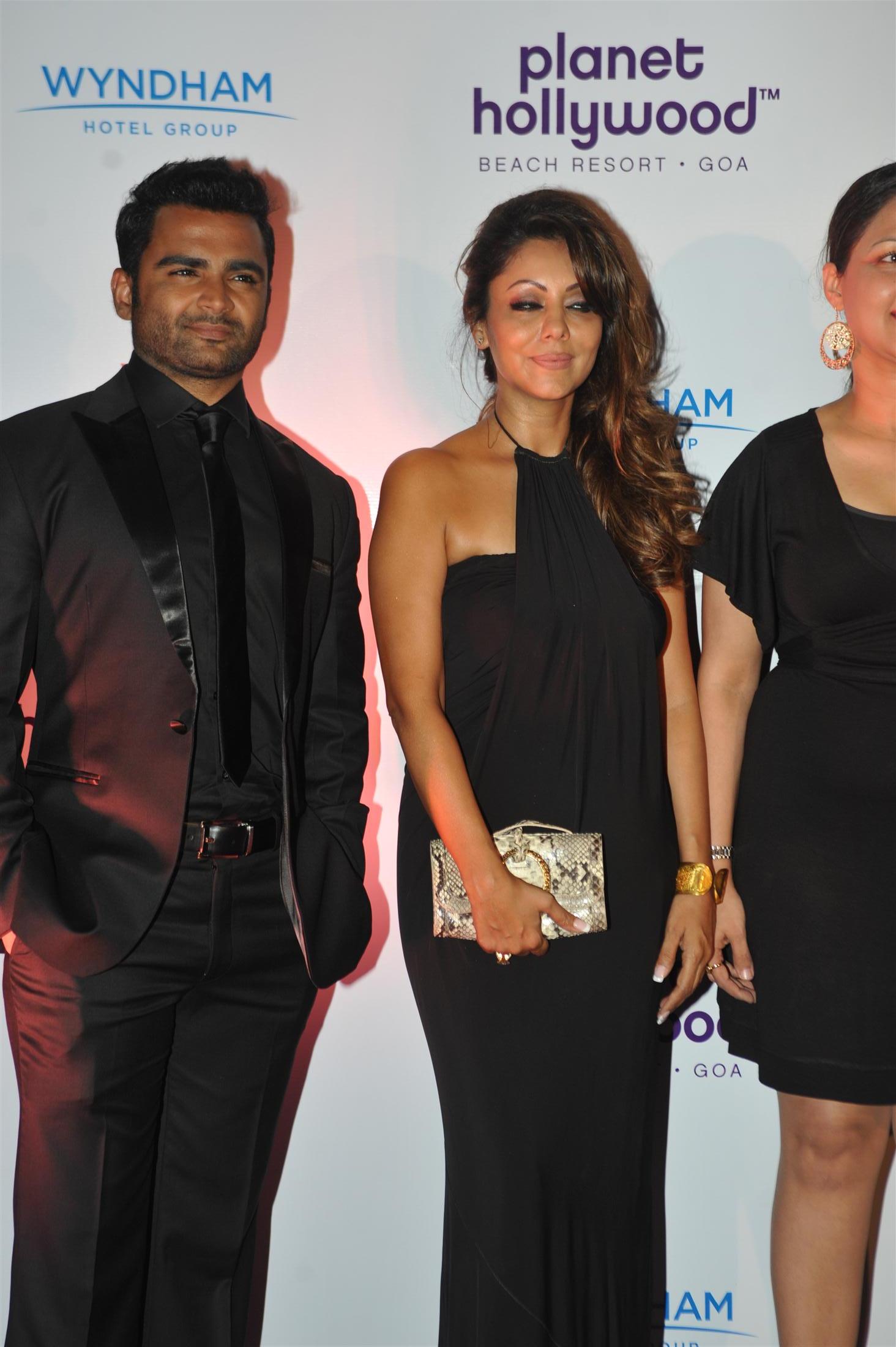 Gauri Khan at First Planet Hollywood Hotel In India Signing Ceremony