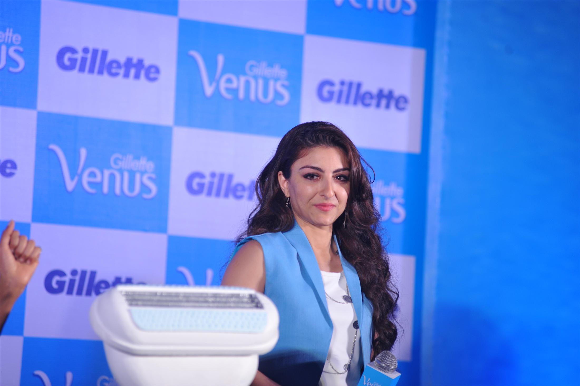 Chitrangda n Soha Ali Launch Gillette Venus Satin Care Shave Gel