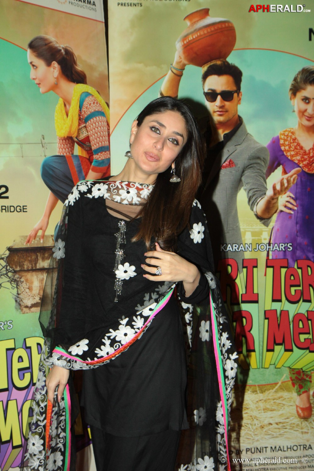 Gori Tere Pyaar Mein Promotion at R City Mall