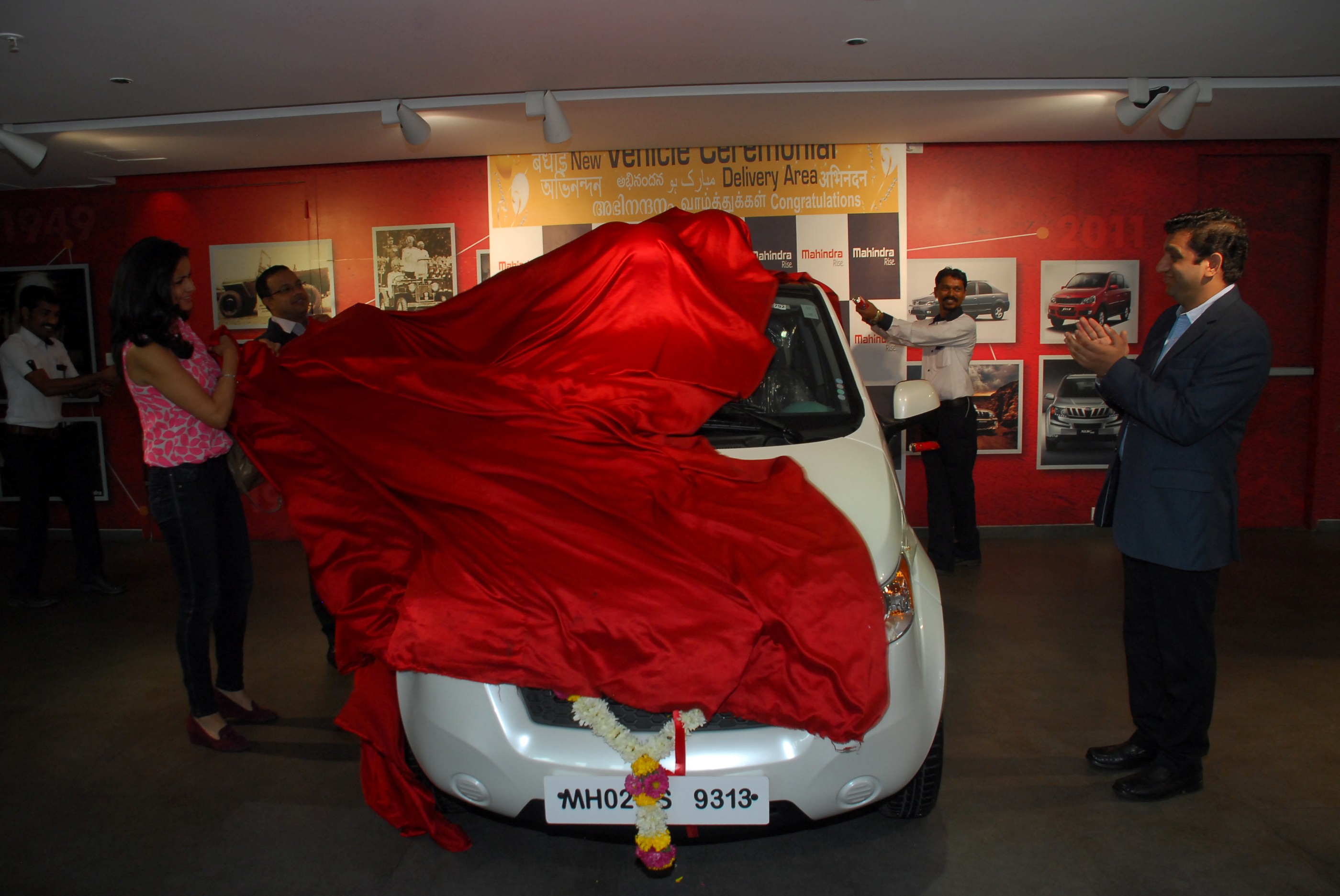 Gul Panag Launch Electric Car Reva E2O