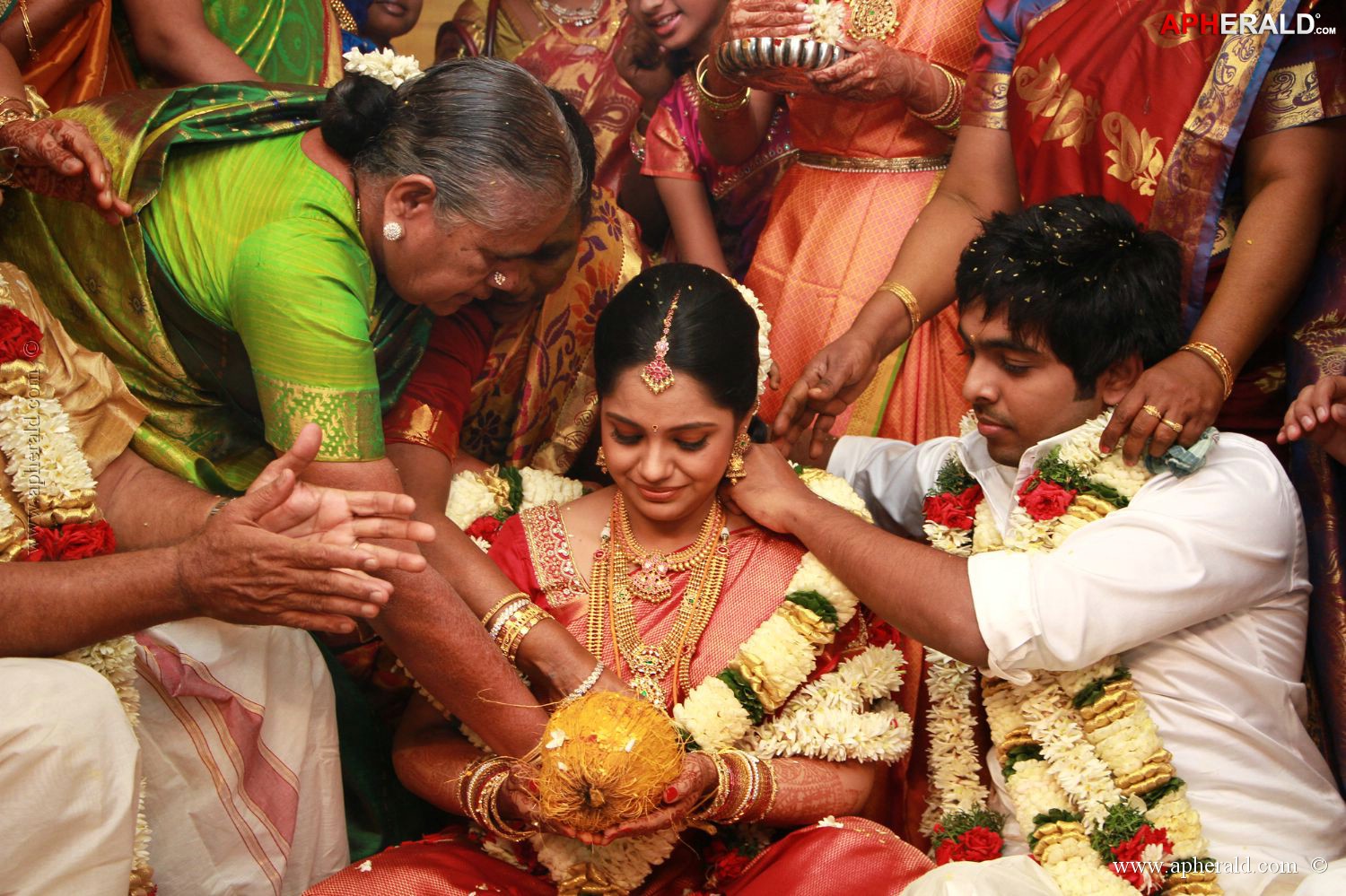 G.V.Prakash & Saindhavi Marriage Photos
