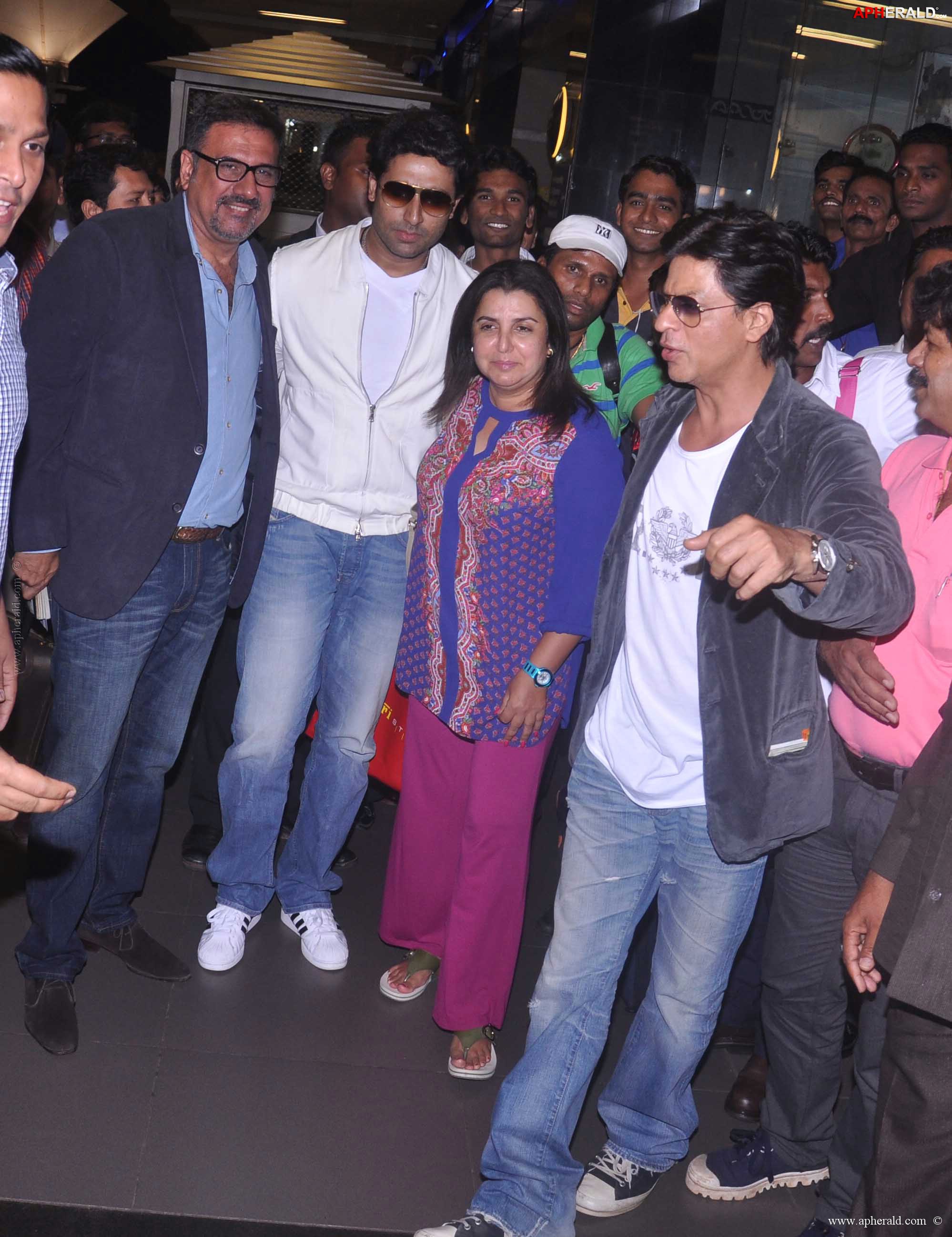 Happy New Year Team Snapped At Airport