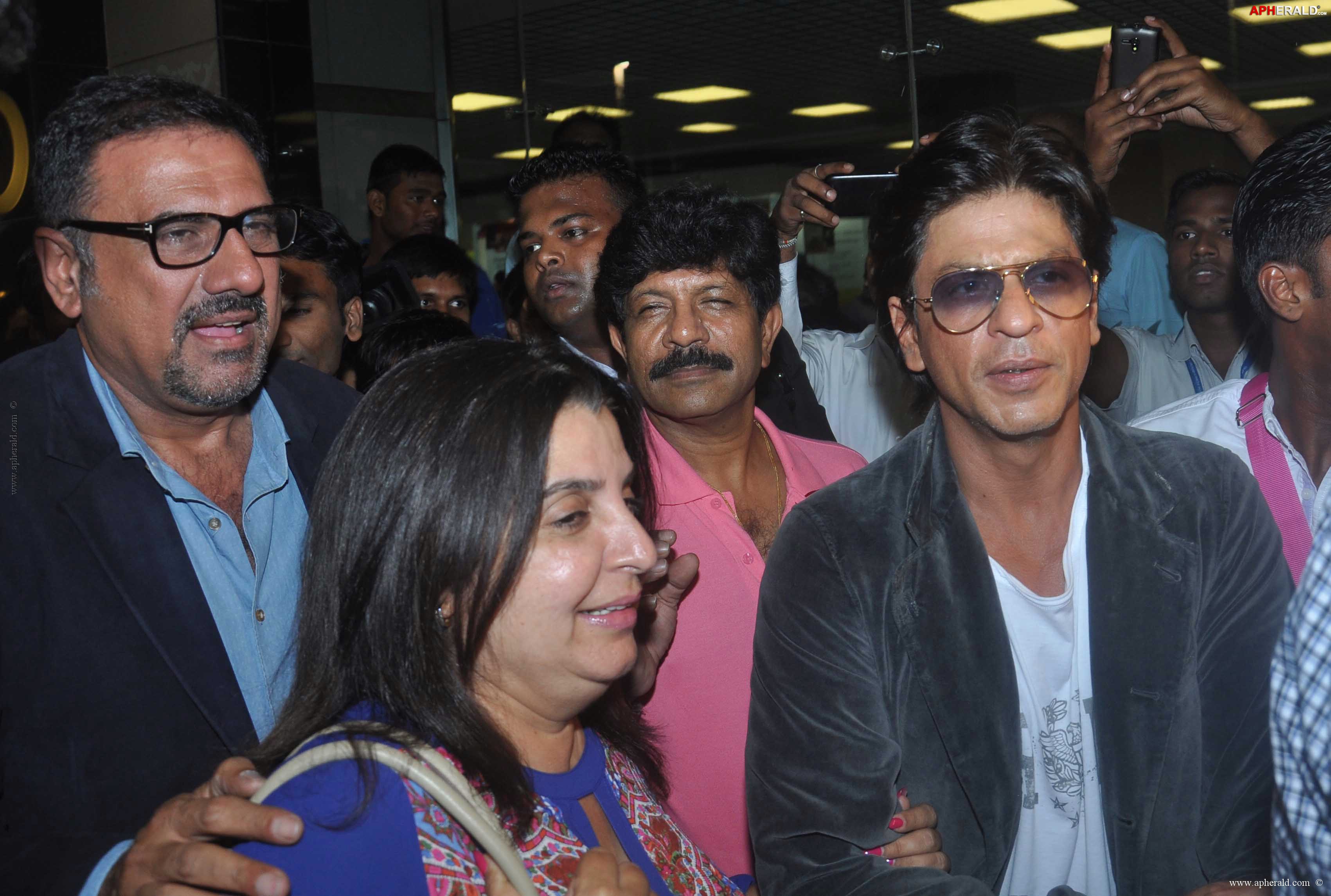 Happy New Year Team Snapped At Airport