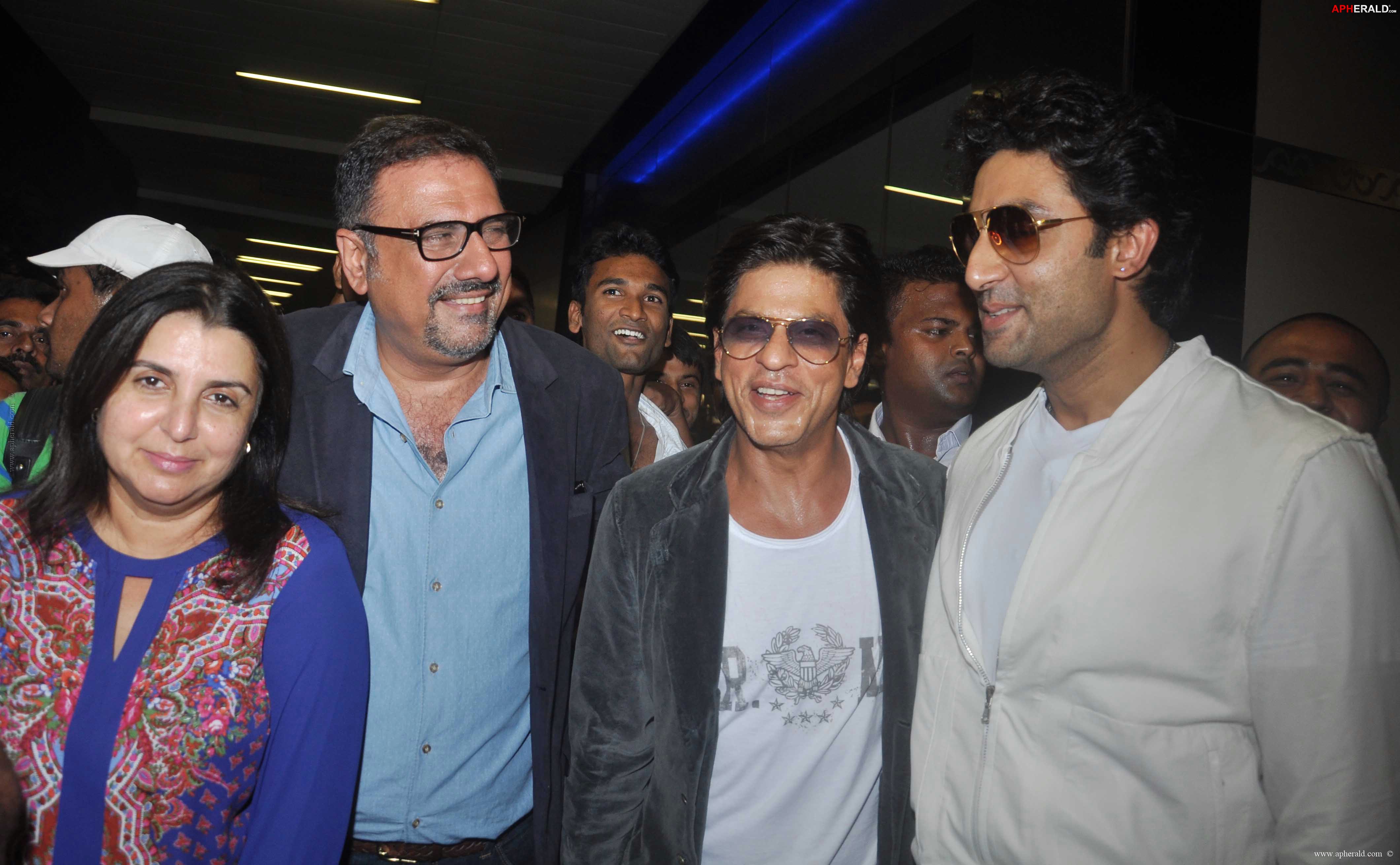 Happy New Year Team Snapped At Airport