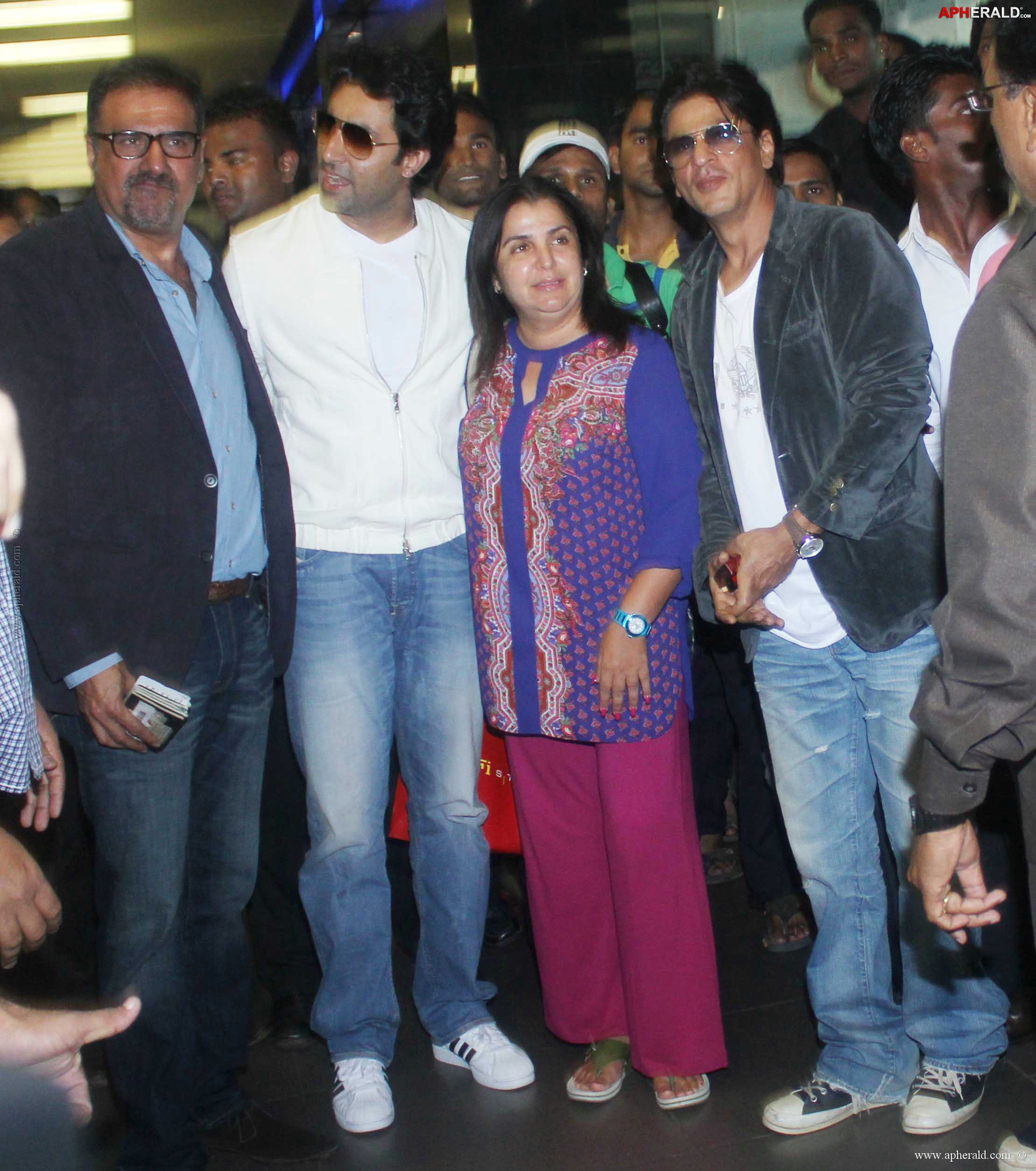 Happy New Year Team Snapped At Airport