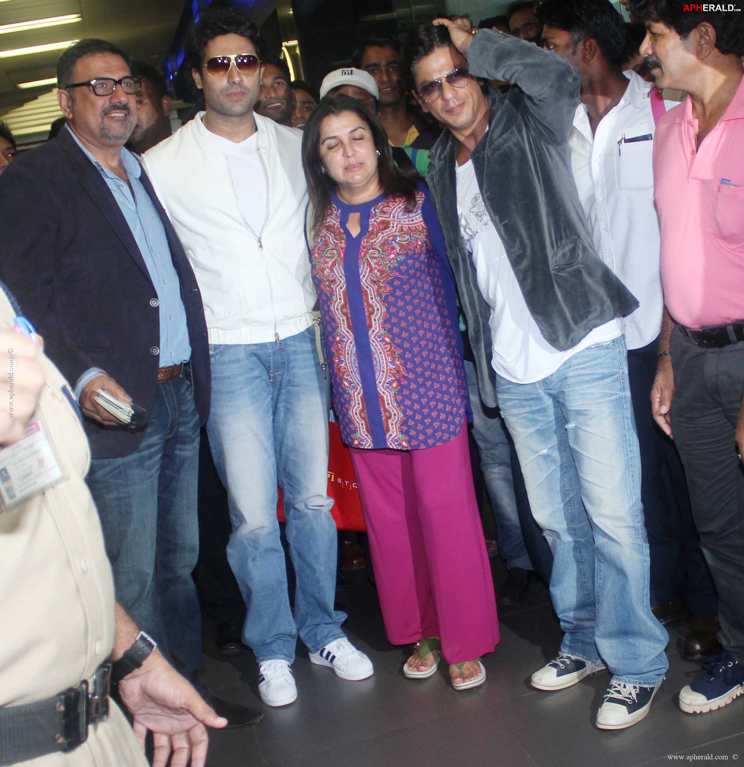 Happy New Year Team Snapped At Airport