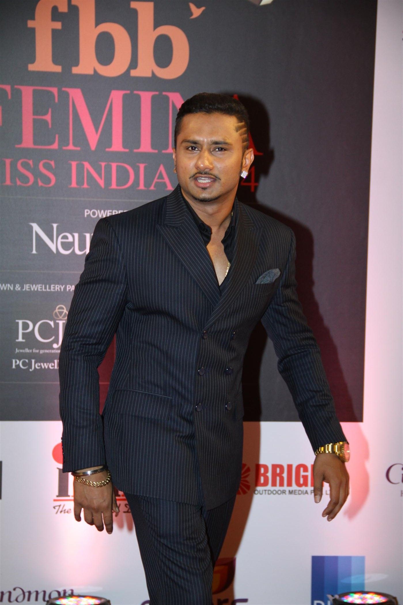 Hot Celebs at Femina Miss India 2014