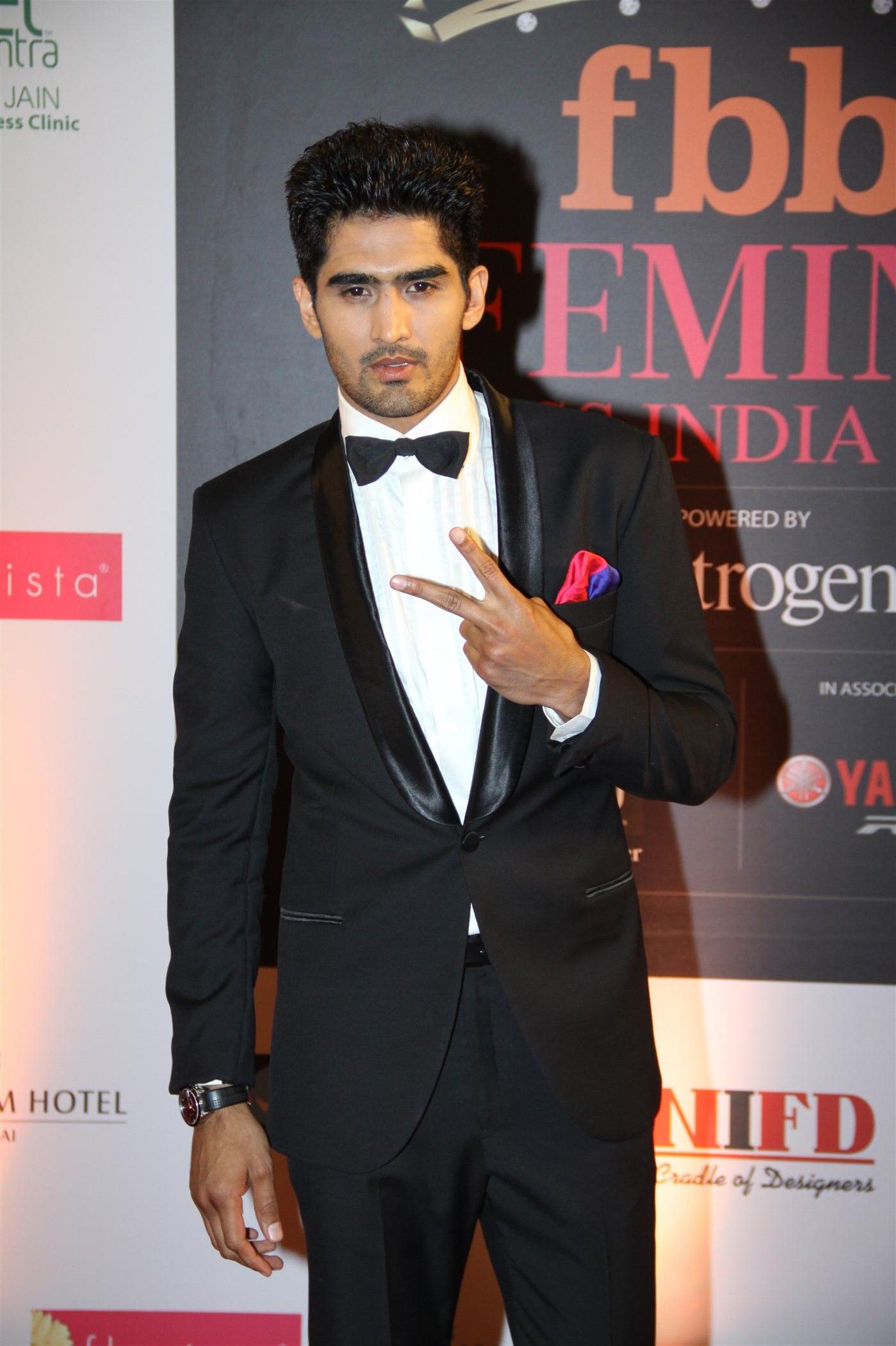 Hot Celebs at Femina Miss India 2014