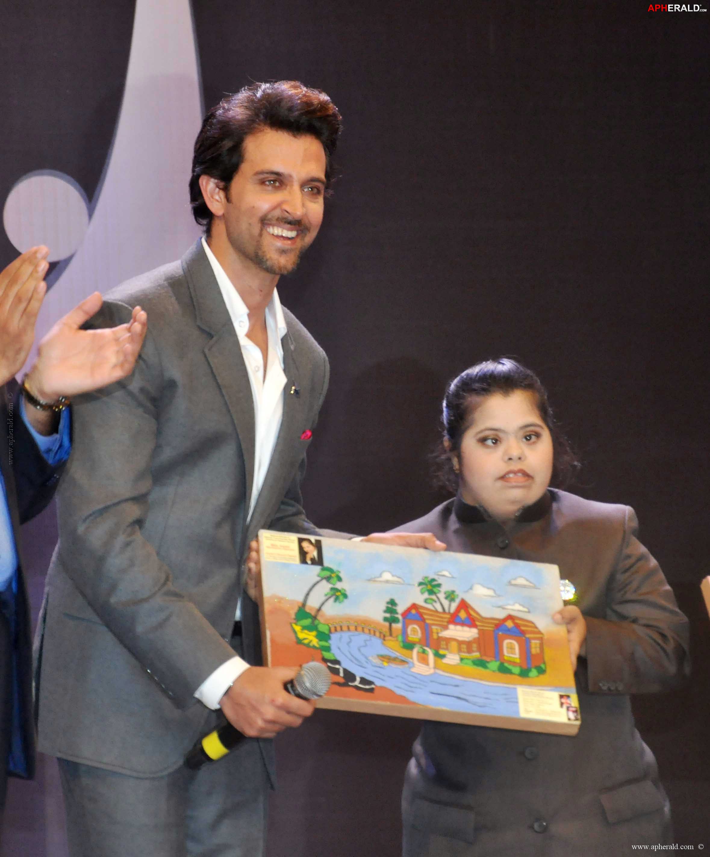 Hrithik Roshan at 8th Positive Health Awards 