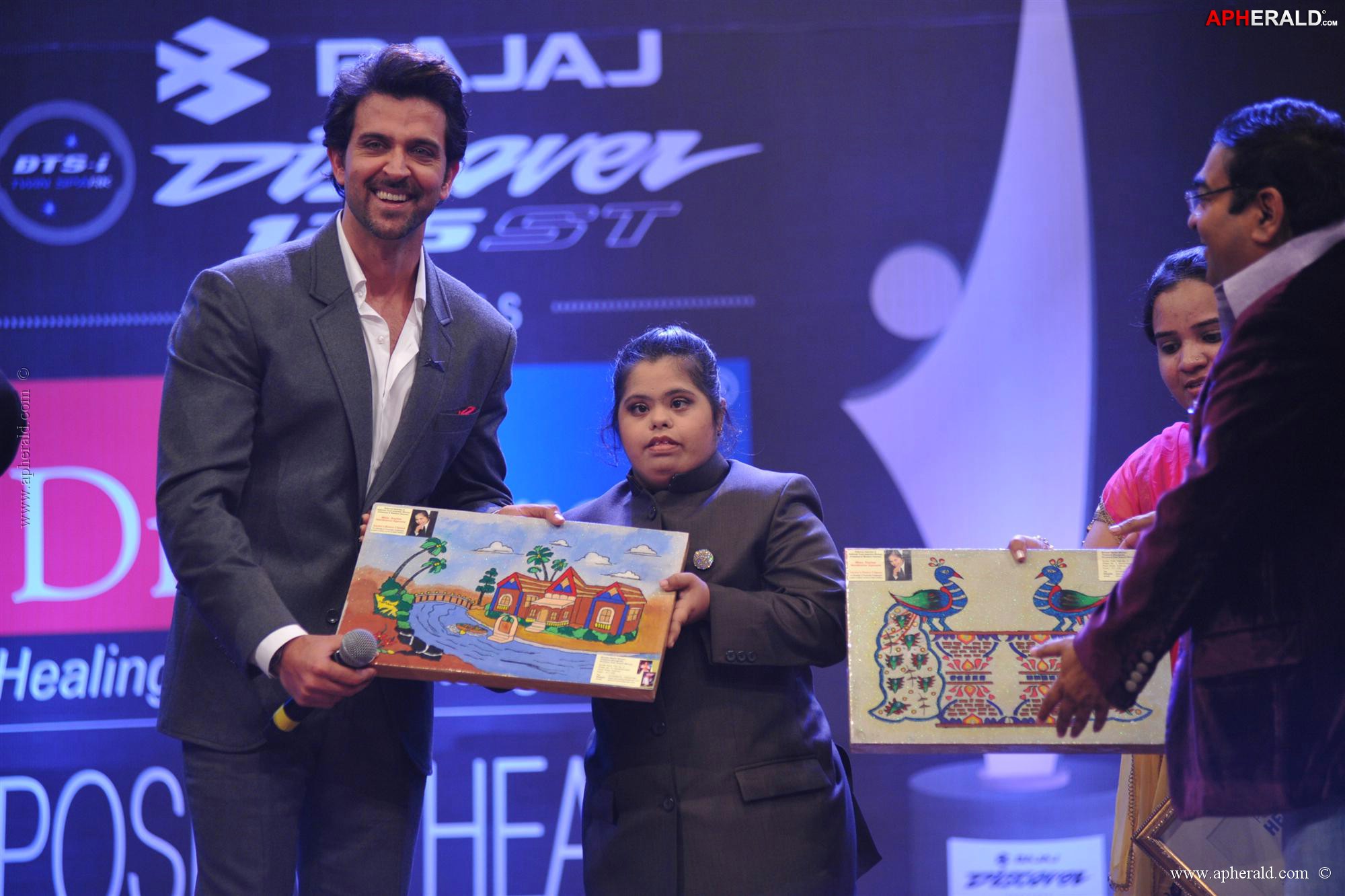 Hrithik Roshan at 8th Positive Health Awards 