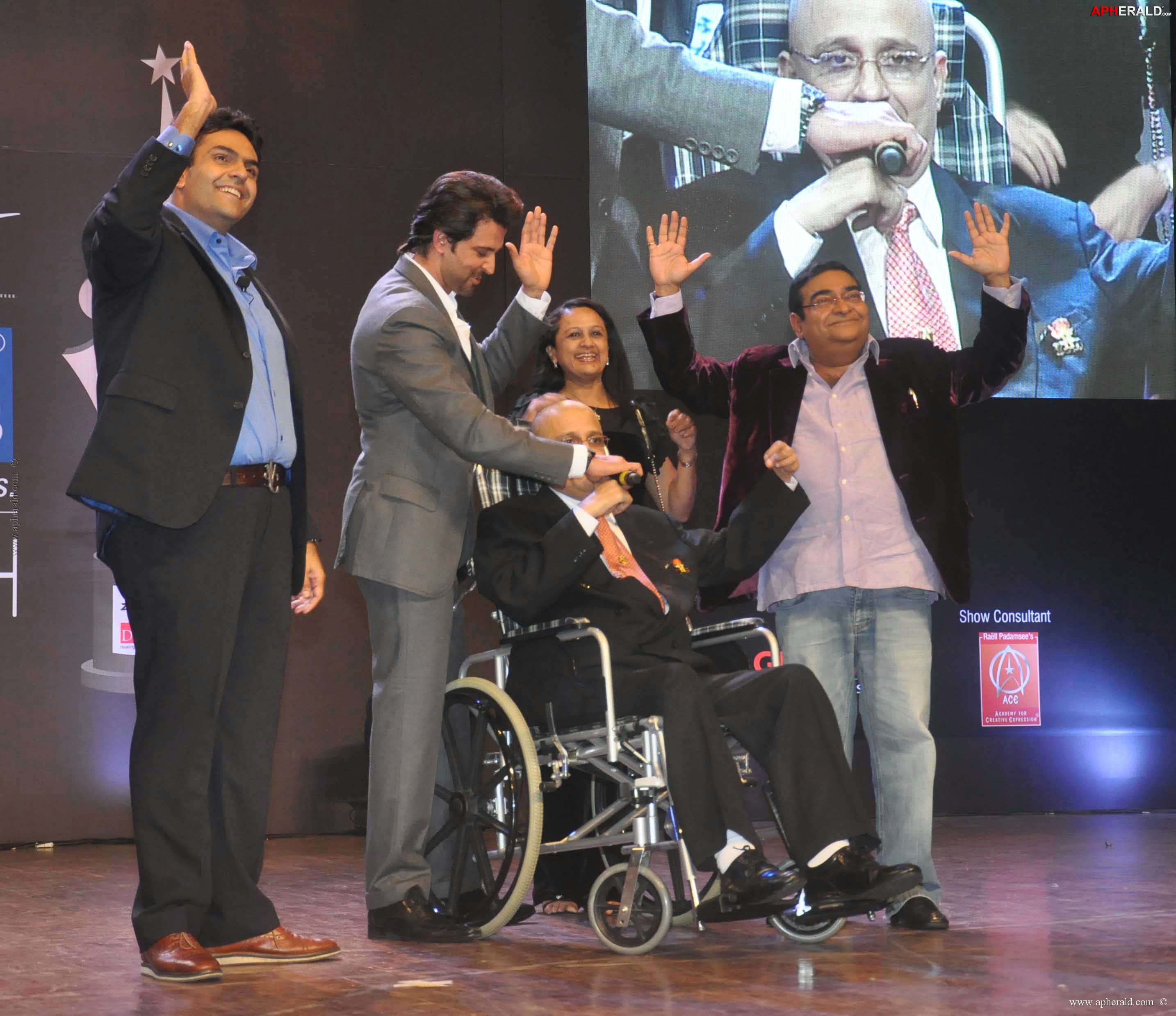 Hrithik Roshan at 8th Positive Health Awards 