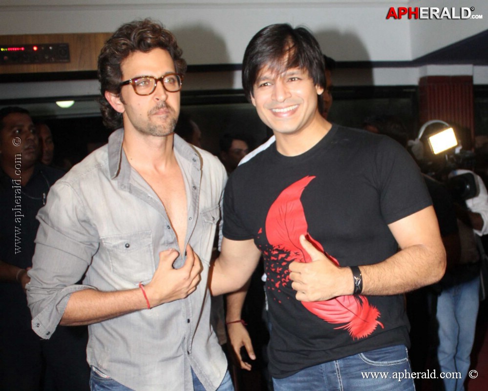 Hrithik and Vivek Oberoi Promote Krrish 3