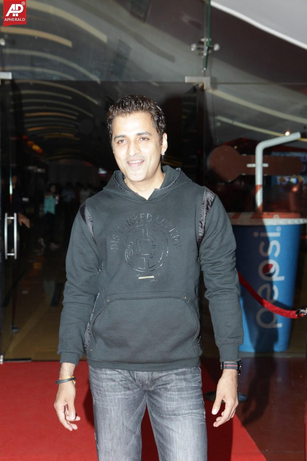 Hrithik Roshan Launch Sharafat Gayi Tel Lene Trailer