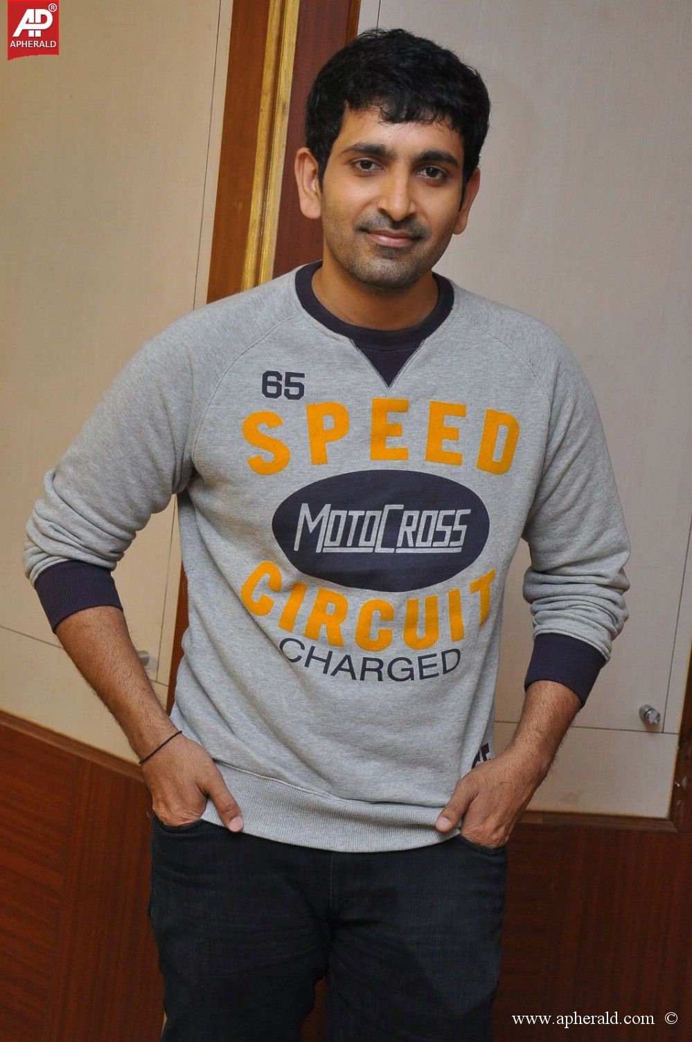 Hrudayam Ekkadunnadi Team College Tour