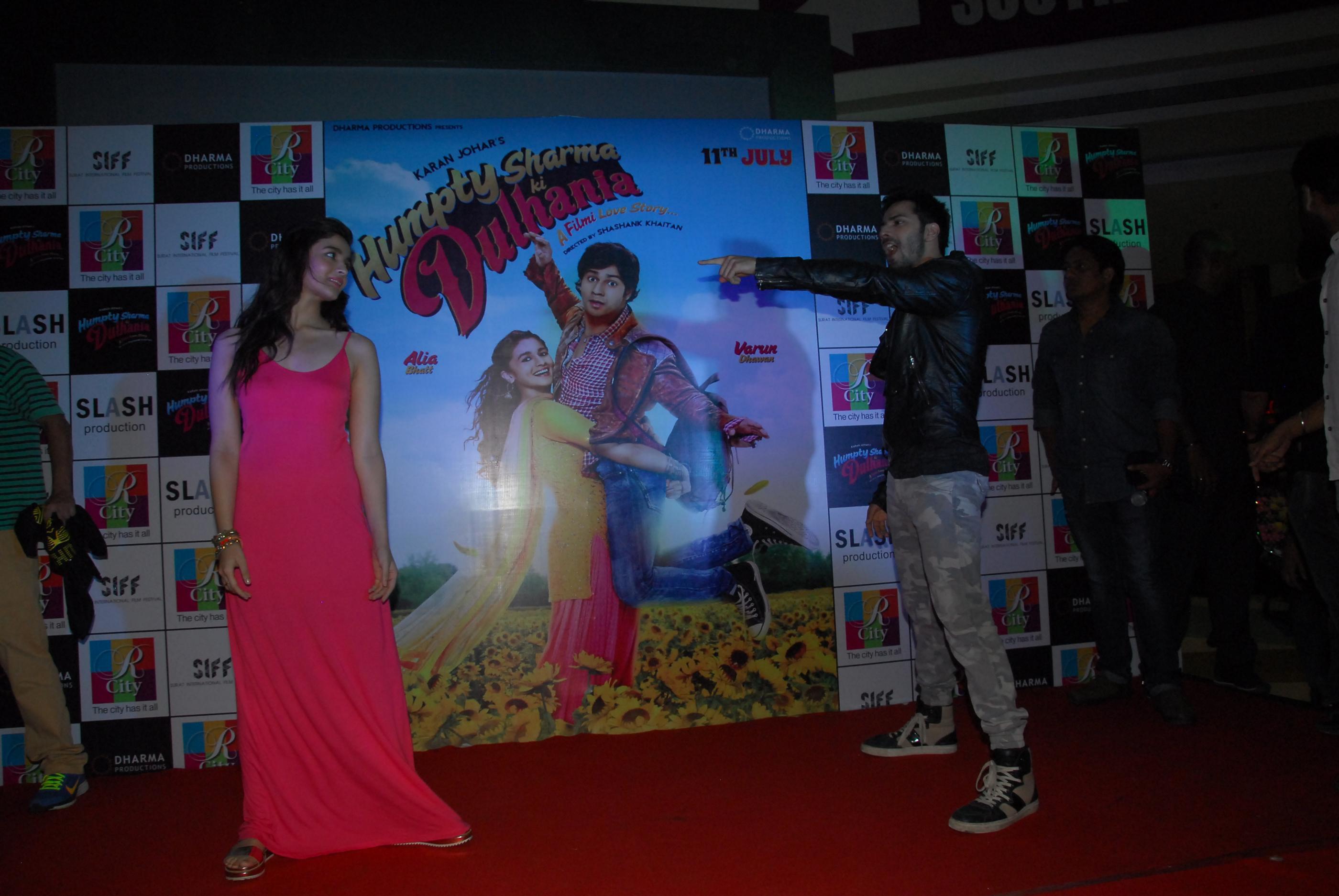 Humpty Sharma Ki Dulhania Movie Promotion At R City Mall