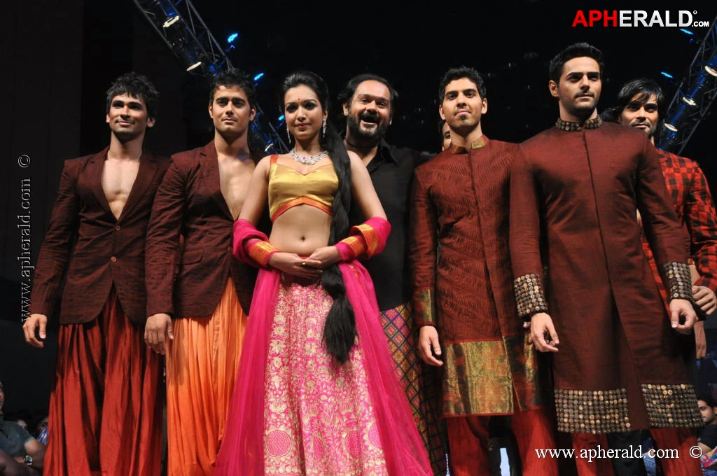 Hyderabad Fashion Week - Day1