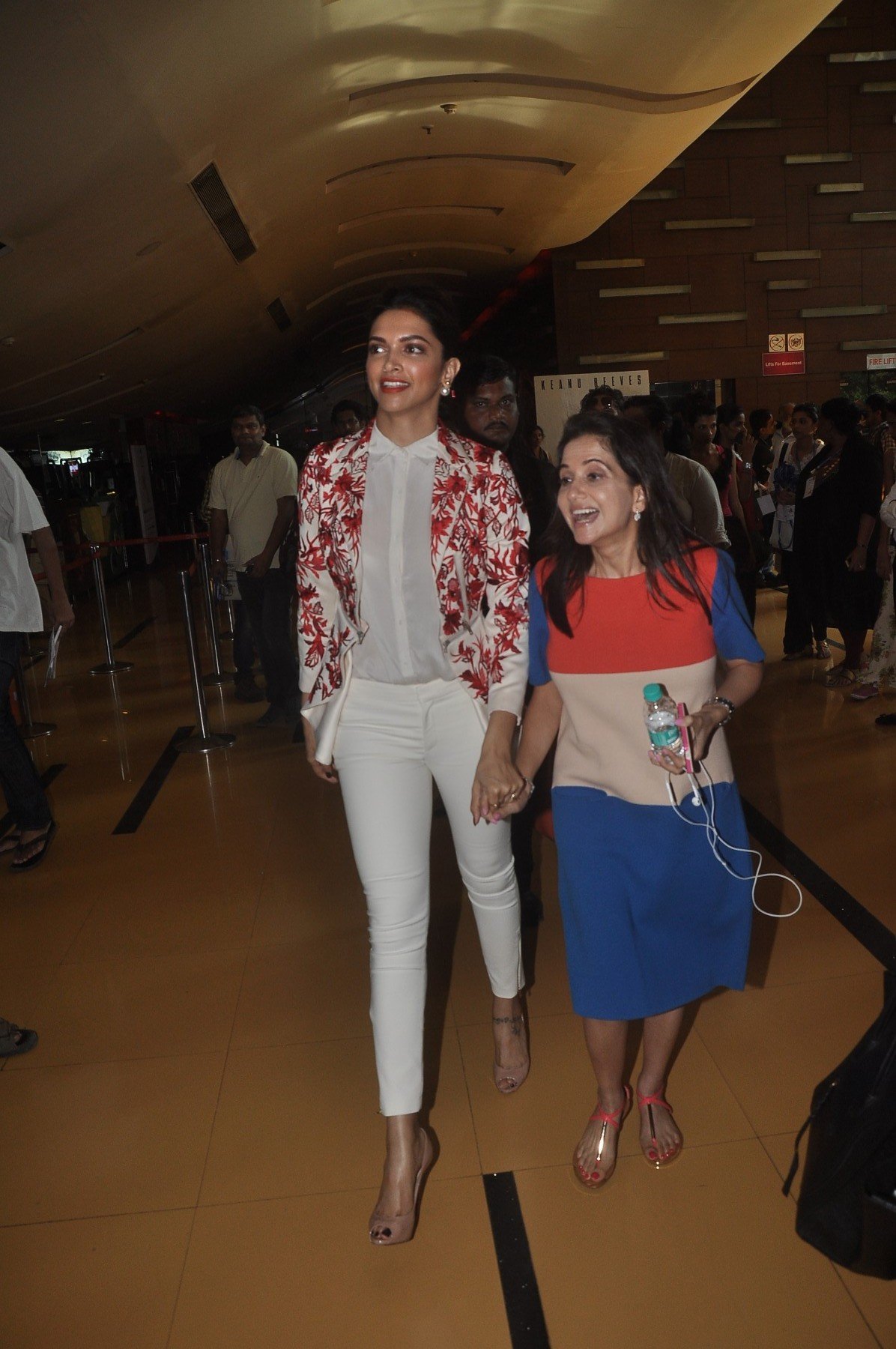 Imran Khan and Deepika Padukone at 16th Mumbai Film Festival