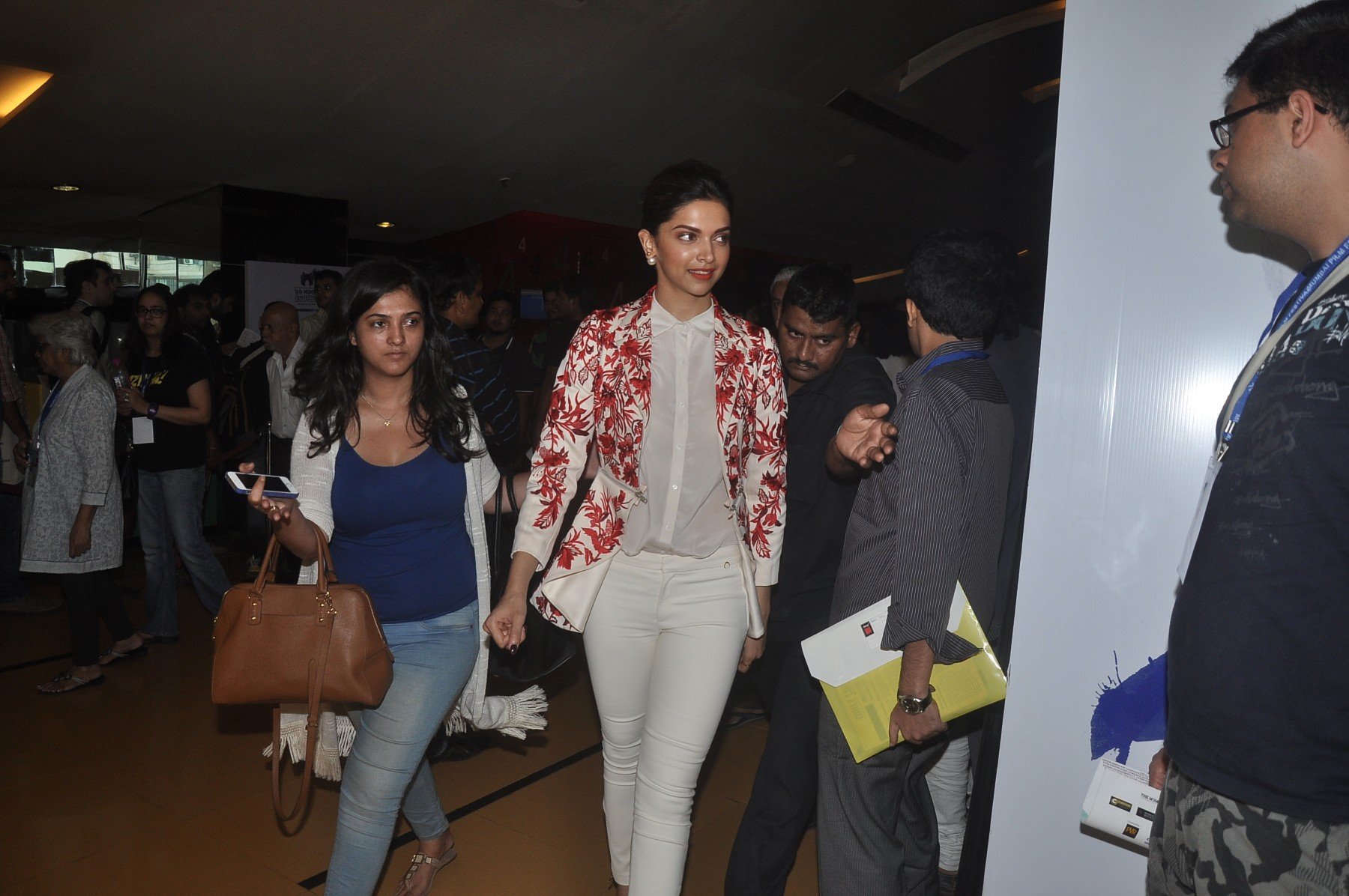 Imran Khan and Deepika Padukone at 16th Mumbai Film Festival