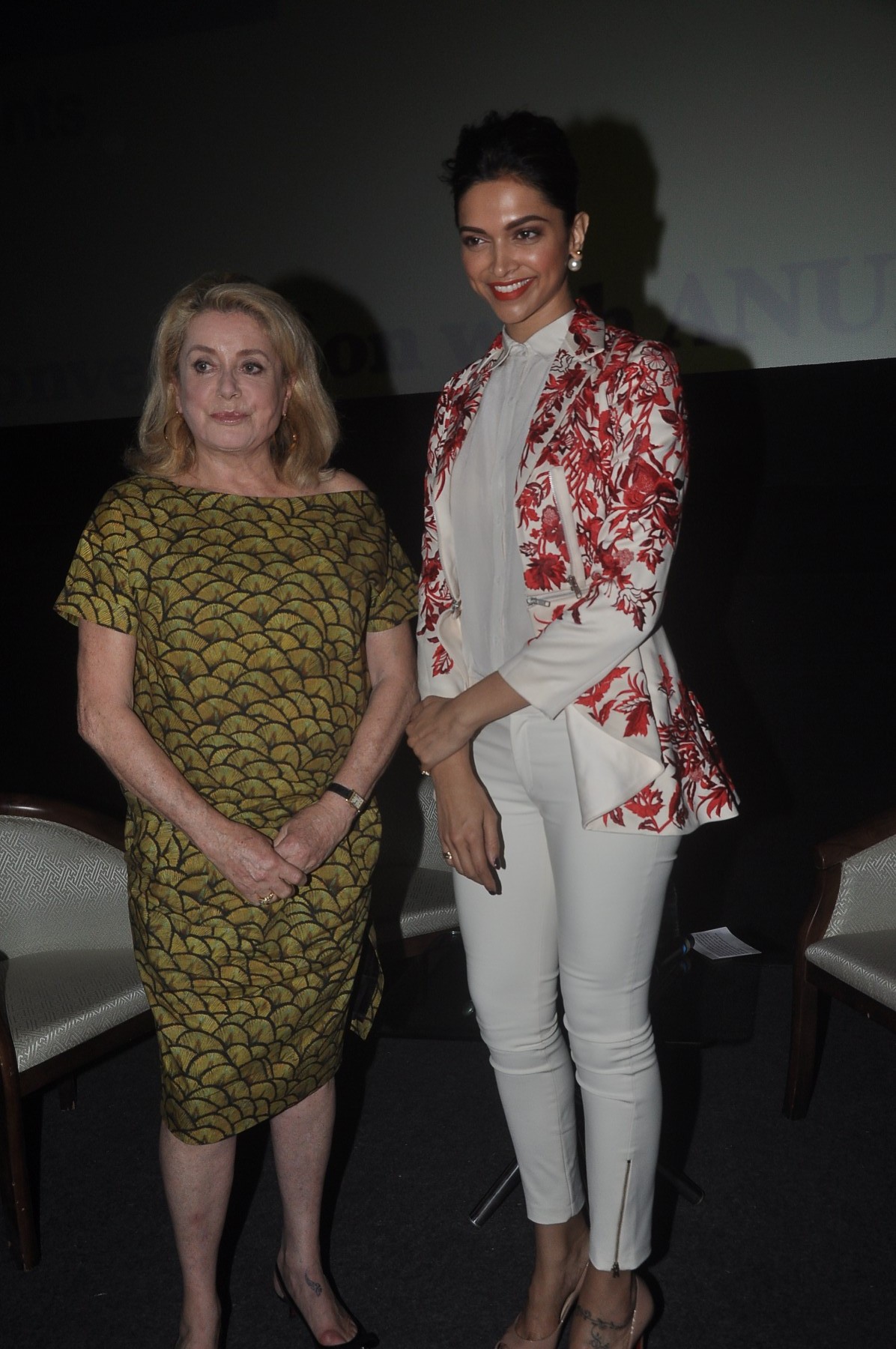 Imran Khan and Deepika Padukone at 16th Mumbai Film Festival