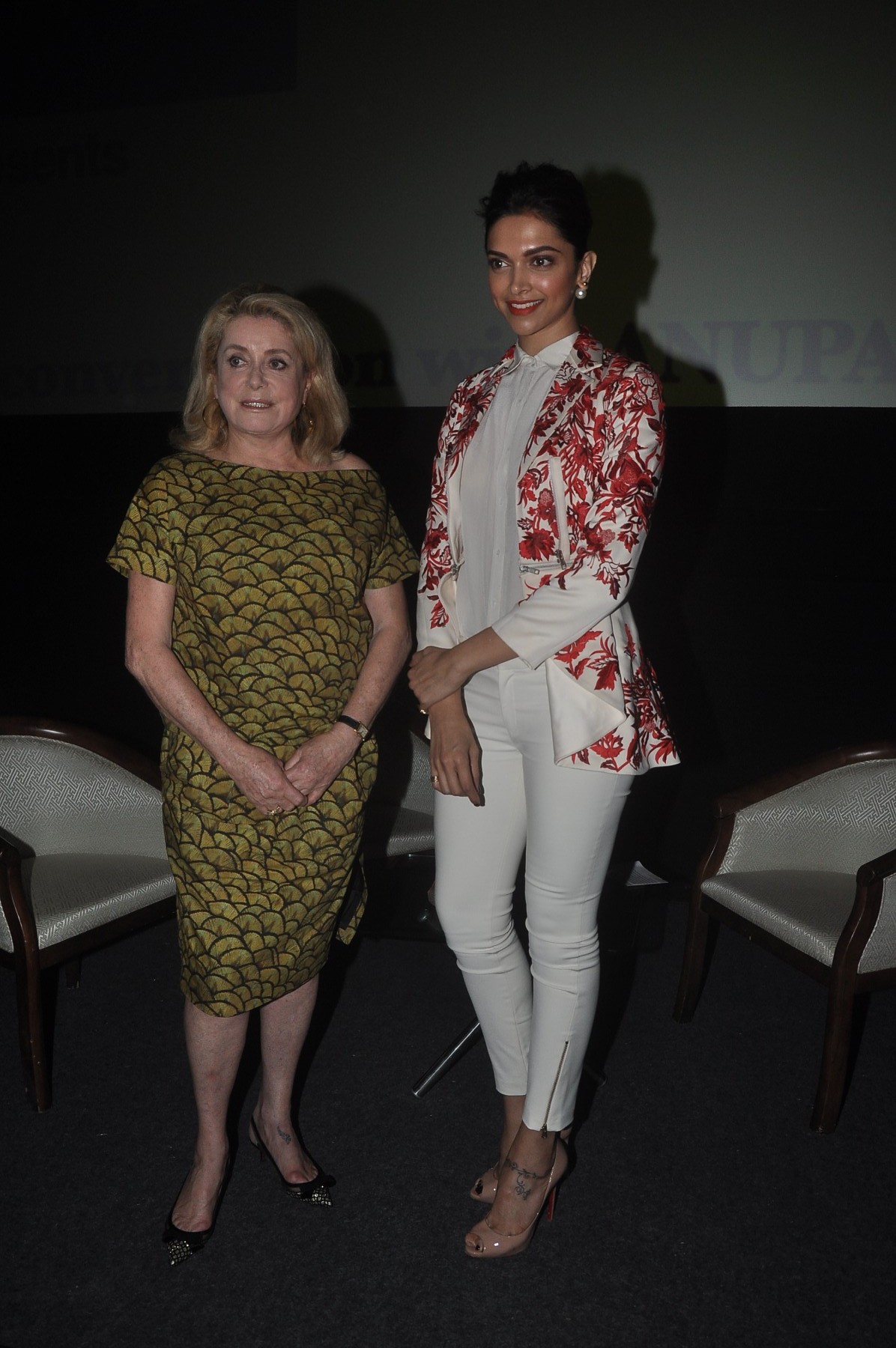 Imran Khan and Deepika Padukone at 16th Mumbai Film Festival