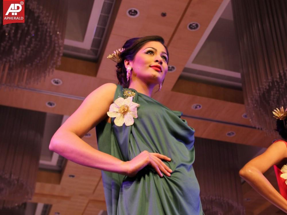 Indian Models Ramp Walk at CIFW Day 3