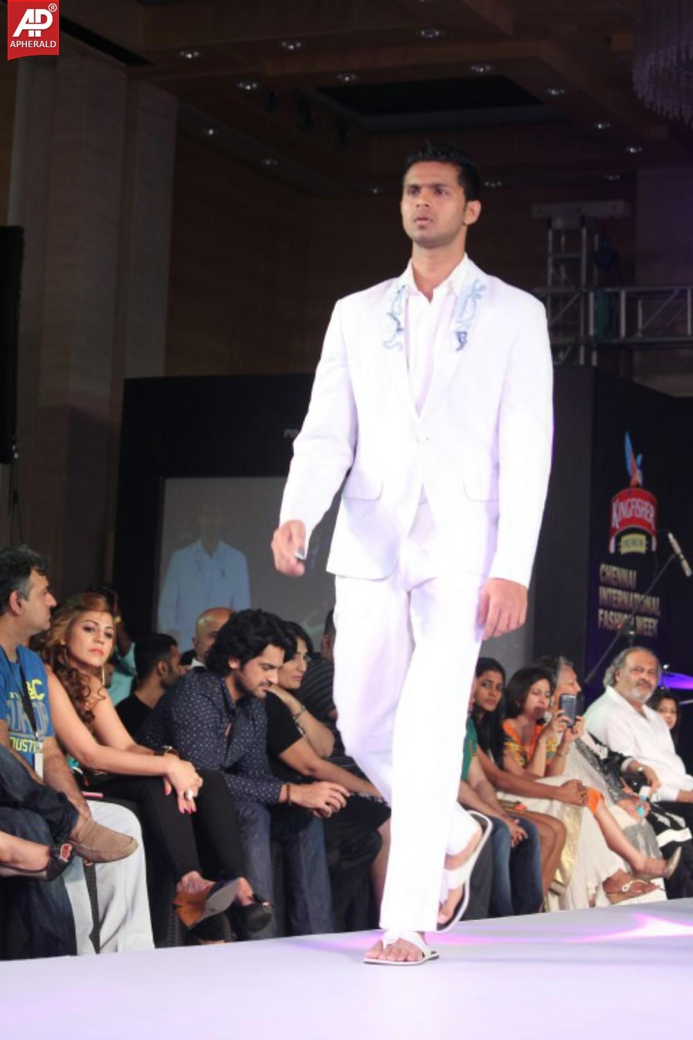 Indian Models Ramp Walk at CIFW Day Photos