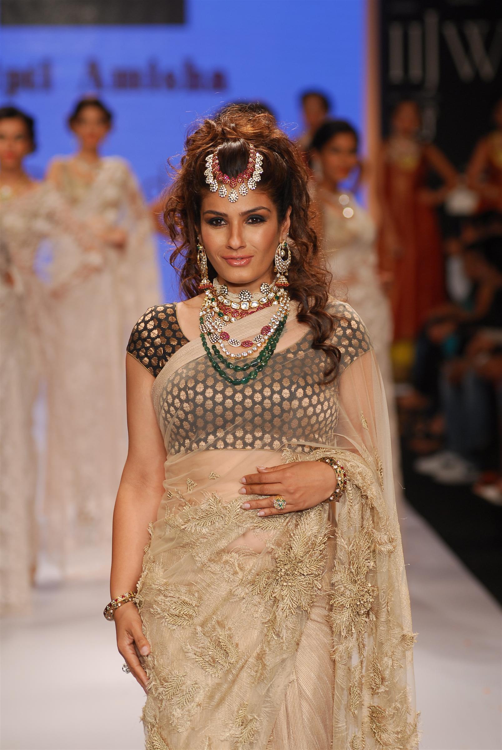 Stars Ramp Walk At India International Jewellery Week 2014 Day 2