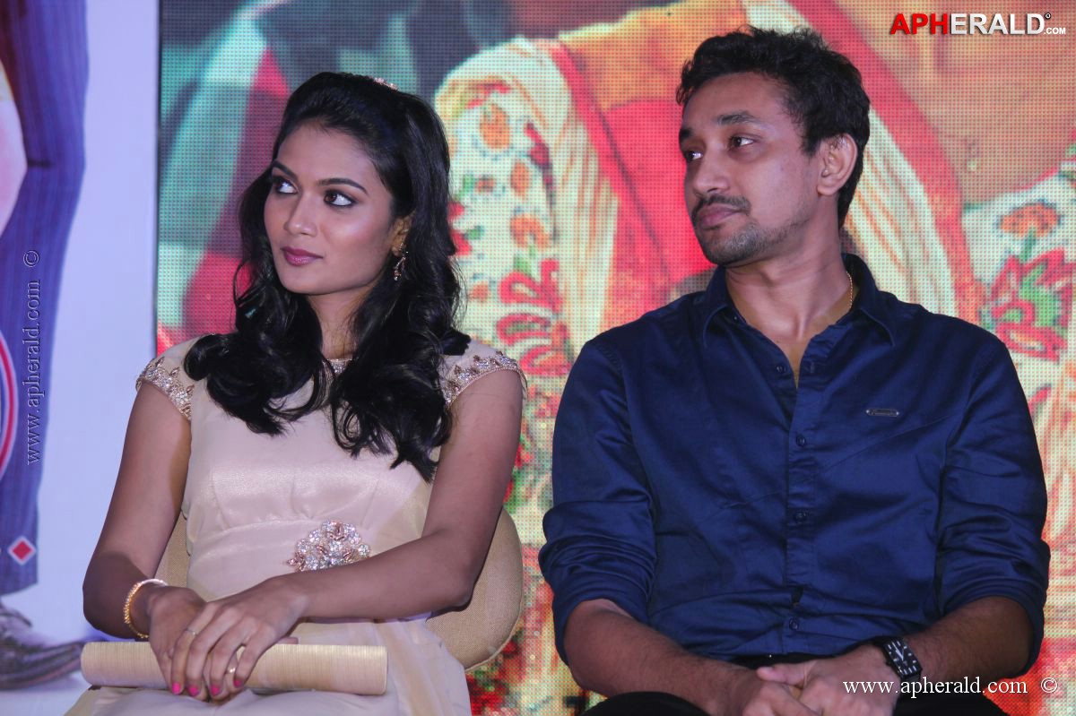 Iruvar Ondranal Movie Audio Launch