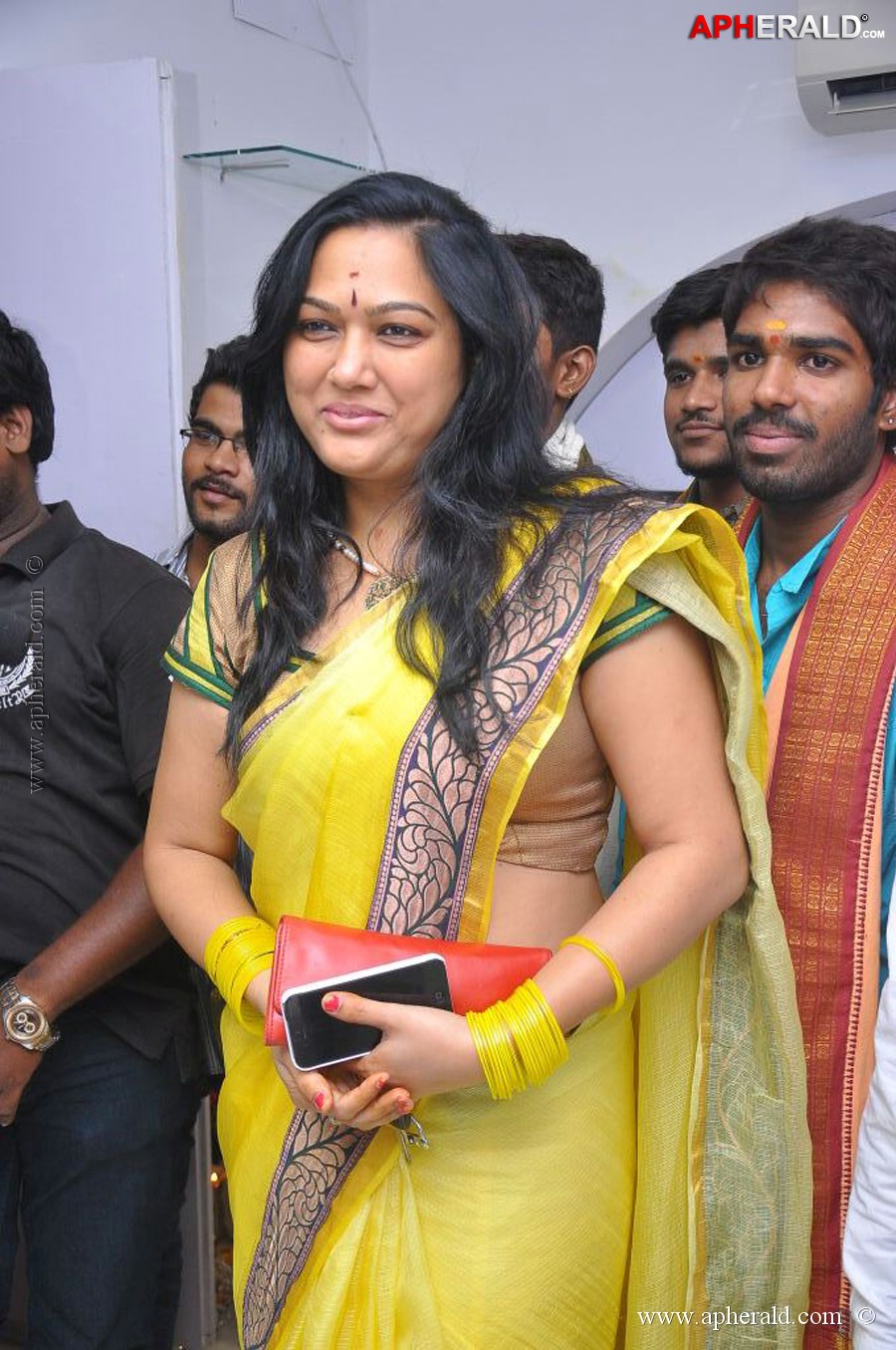 Isha Chawla at De Charms Spa n Salon Launch