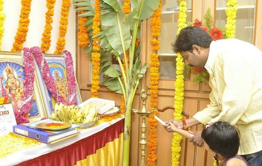 Jagadhamba Movie Launch Photos