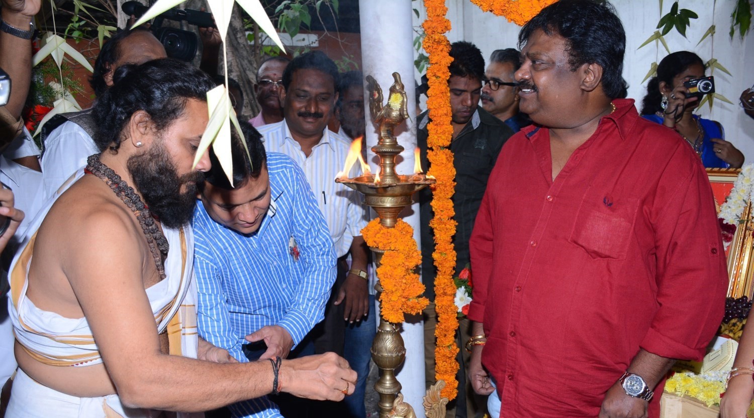 Jeyikkira Kudhira Movie Launch Stills