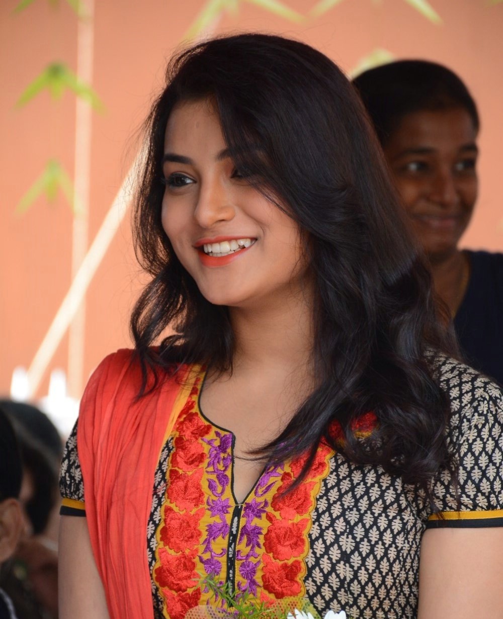 Jeyikkira Kudhira Movie Launch Stills