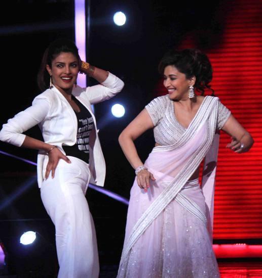 Priyanka Chopra At Jhalak Dikhhla Jaa 7 For Mary Kom Promotion