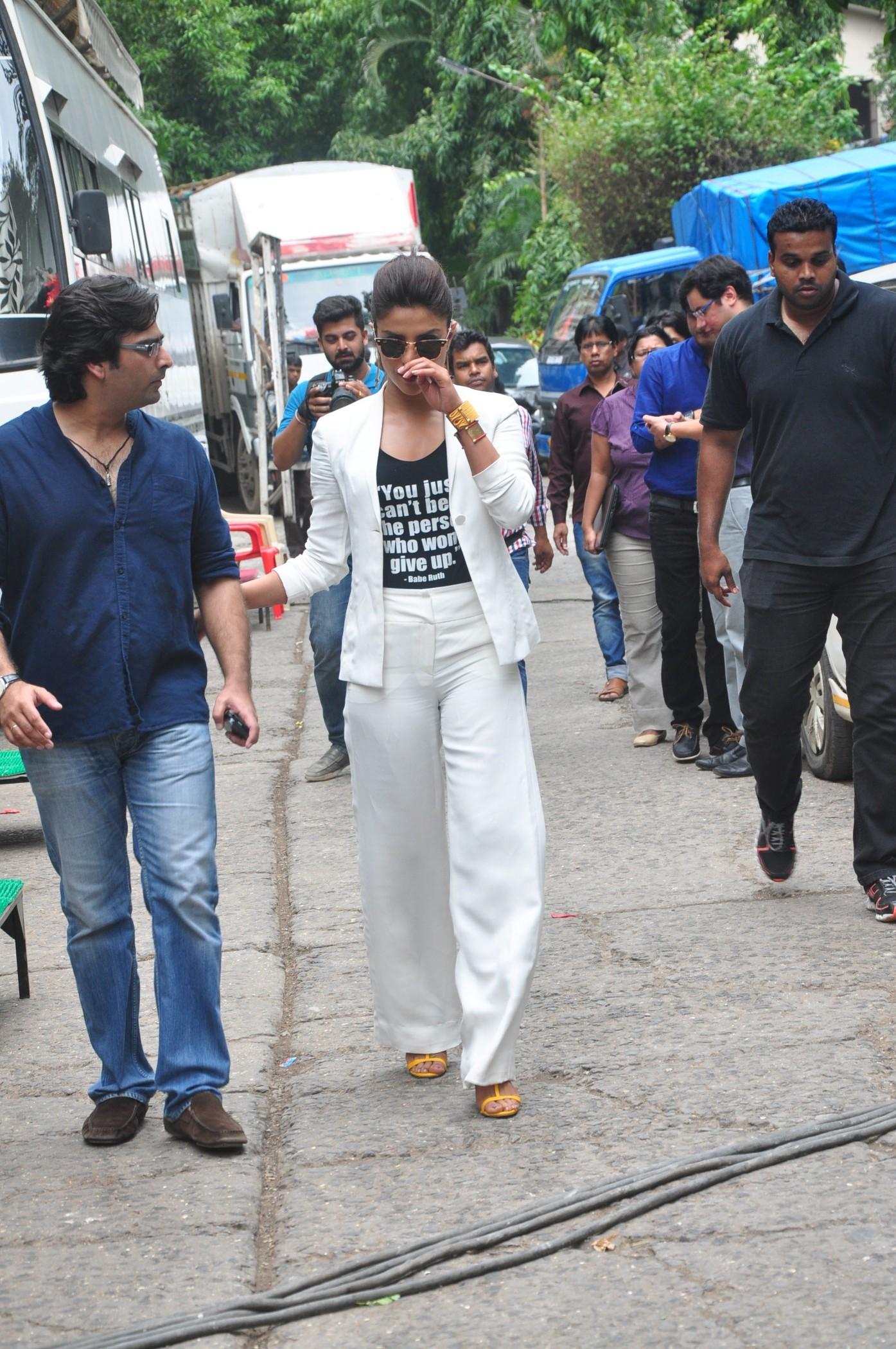 Priyanka Chopra At Jhalak Dikhhla Jaa 7 For Mary Kom Promotion