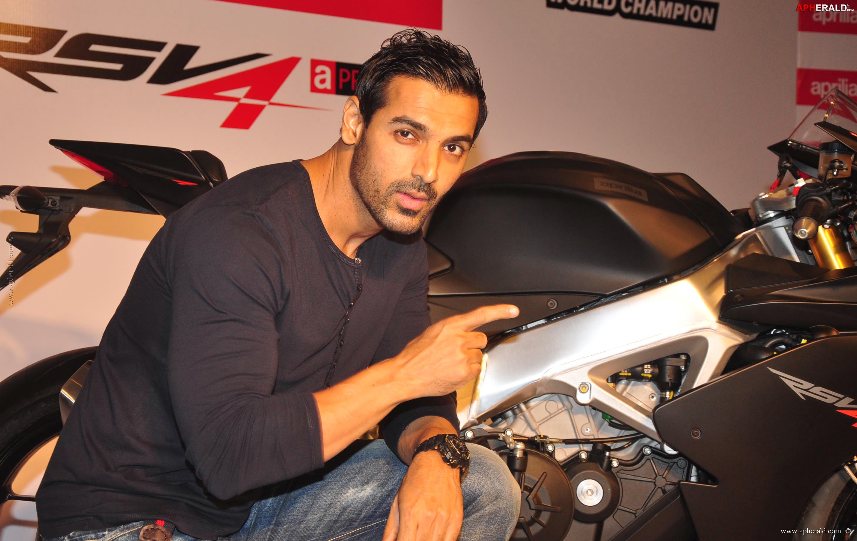 John Abraham owns an Black Aprilia RSV4