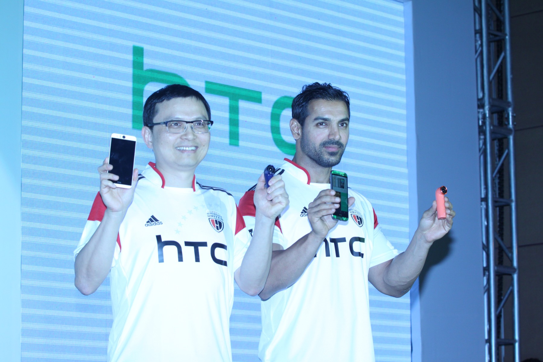 John Abraham Launch HTC Desire Eye Mobile