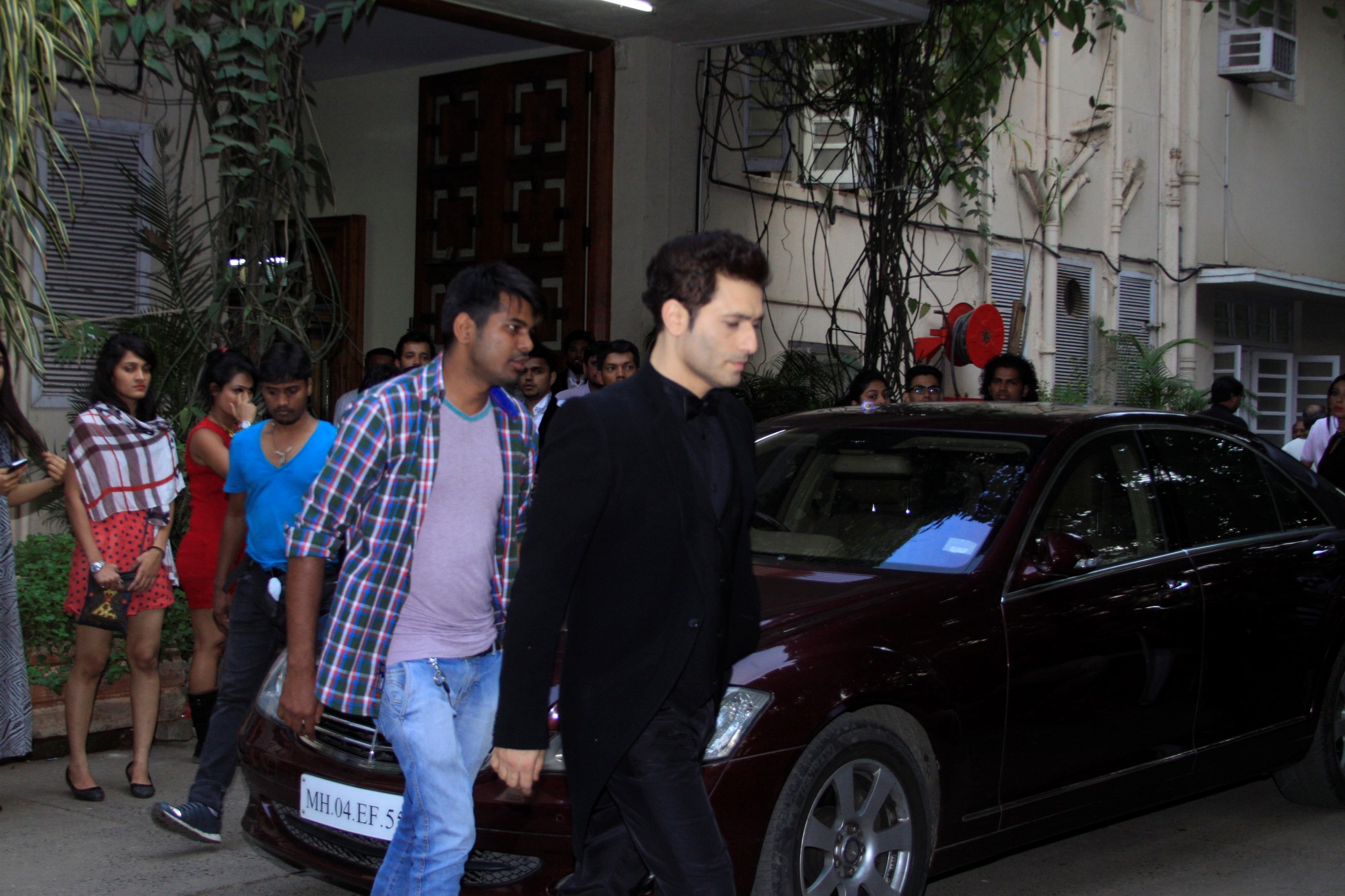 John Abraham Shruthi Hassan on sets