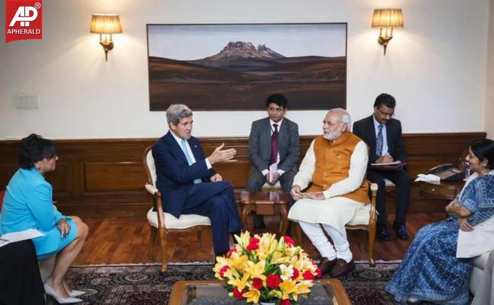 John Kerry n Narendra Modi Meet