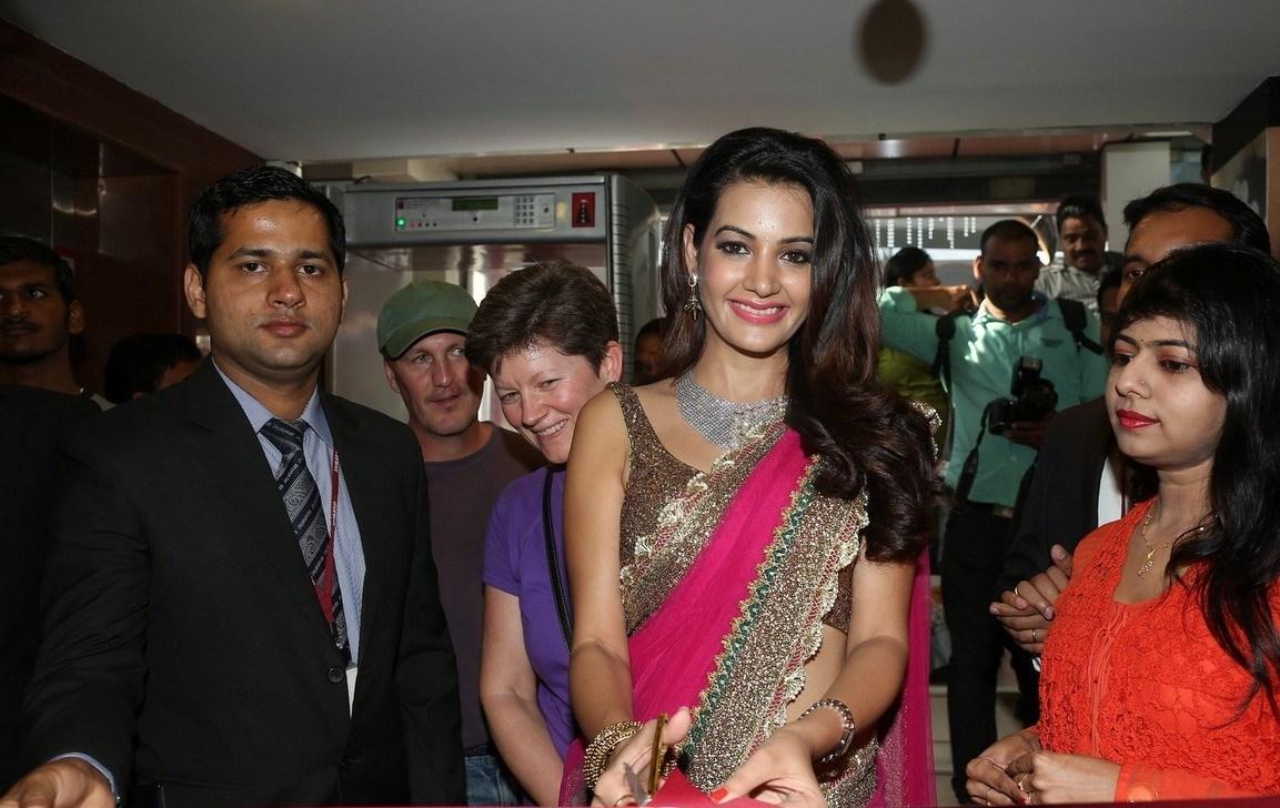 Joyalukkas International Jewellery Show Photos