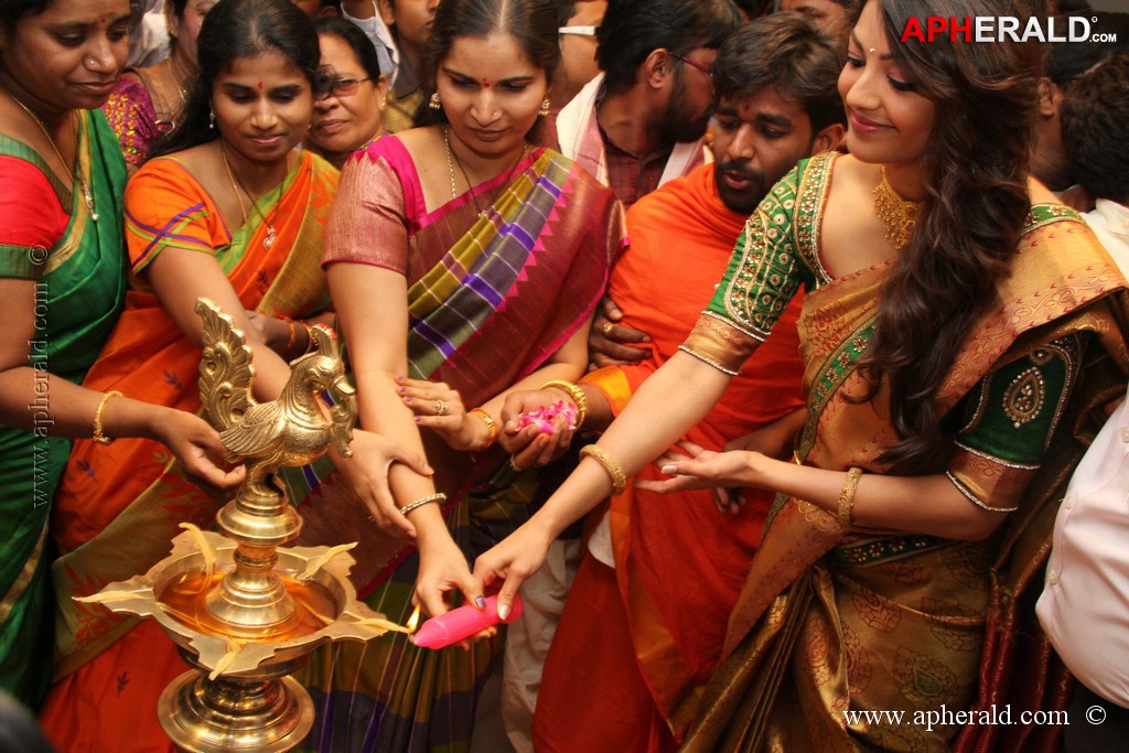 Kajal Launches Chennai Shopping Mall