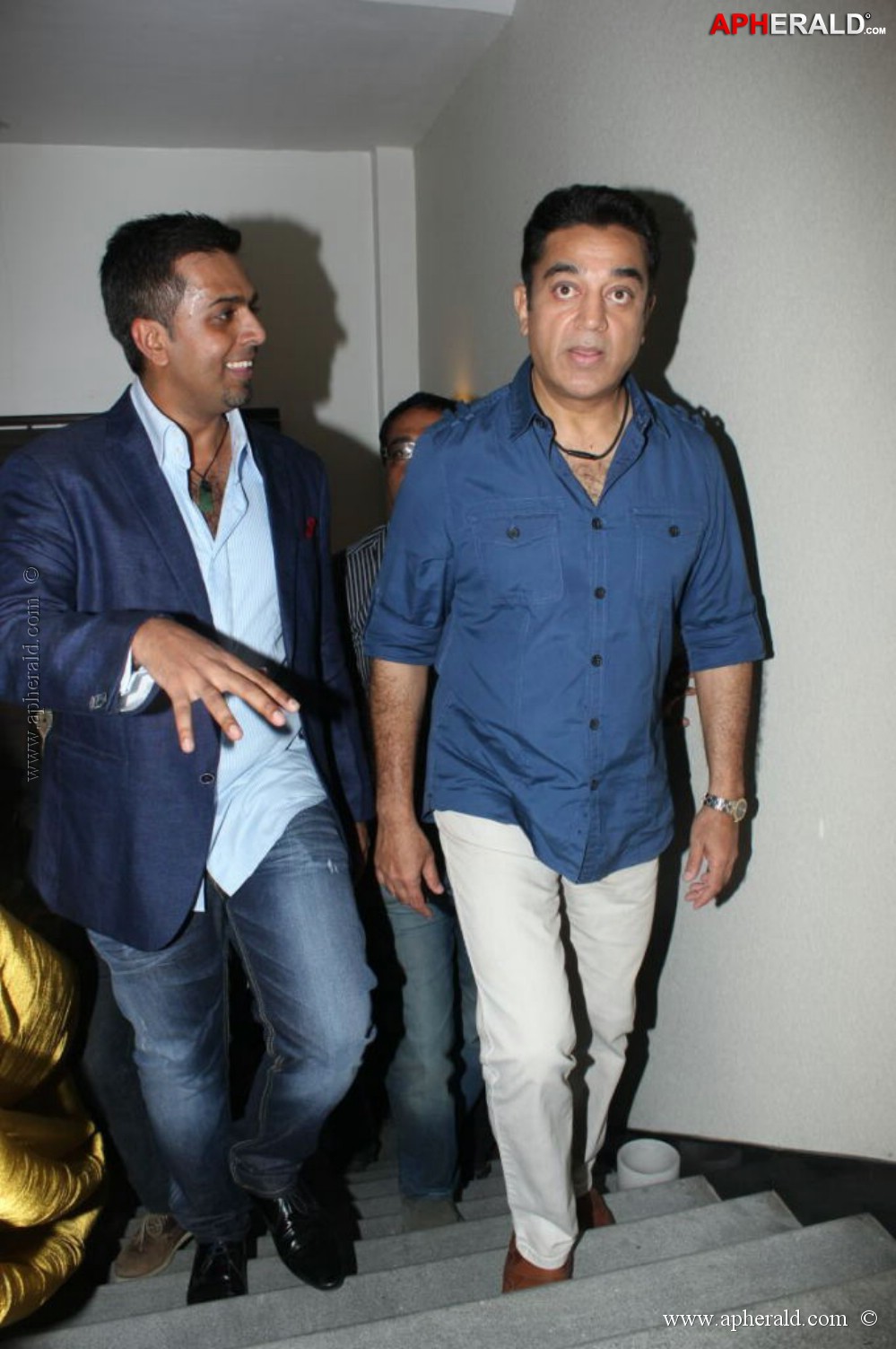 Kamal Haasan Launches 4th Bounce Style Lounge