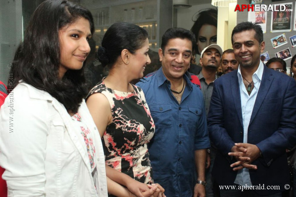 Kamal Haasan Launches 4th Bounce Style Lounge