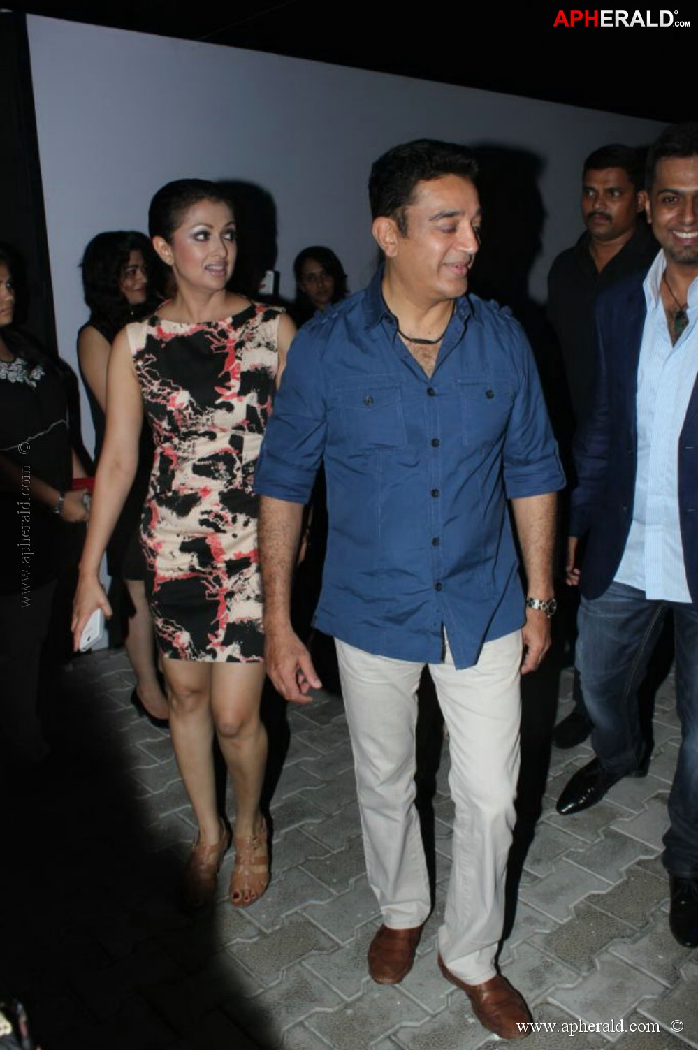 Kamal Haasan Launches 4th Bounce Style Lounge