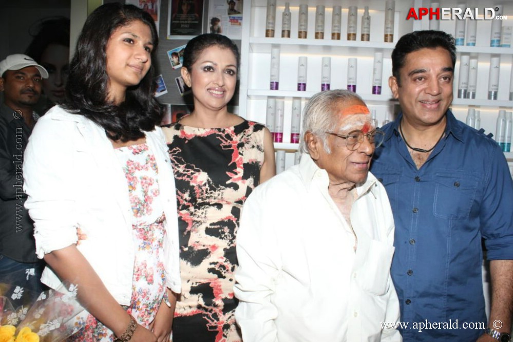 Kamal Haasan Launches 4th Bounce Style Lounge